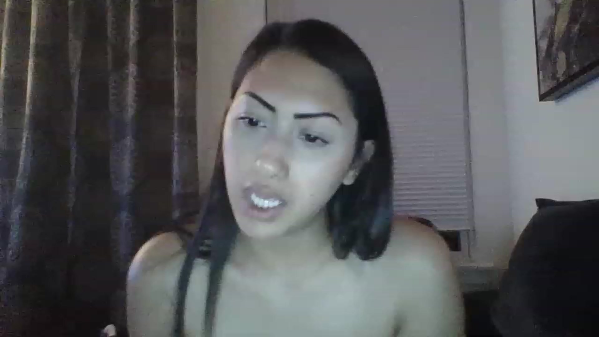 Gallery image thumbnail from chloe1998's myfreecams stream on, 01/23/2023, 08:45 image 6 of 20