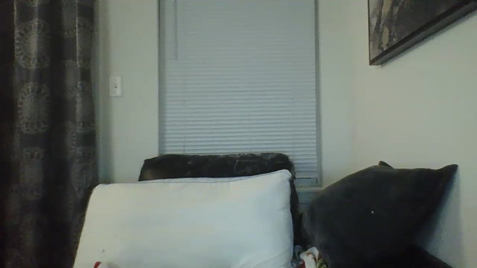 Gallery image thumbnail from chloe1998's myfreecams stream on, 02/06/2023, 08:10 image 15 of 20