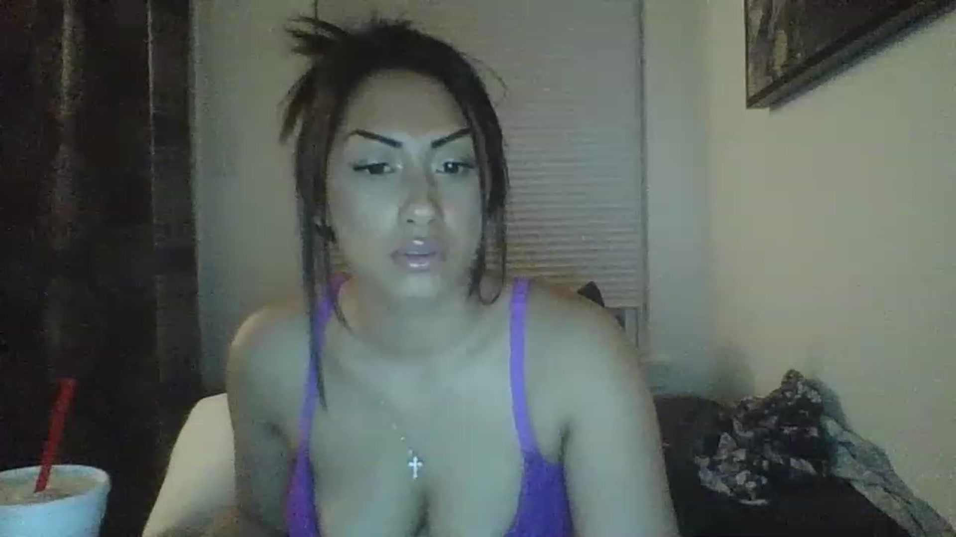 Gallery image thumbnail from chloe1998's myfreecams stream on, 02/14/2023, 08:30 image 12 of 20