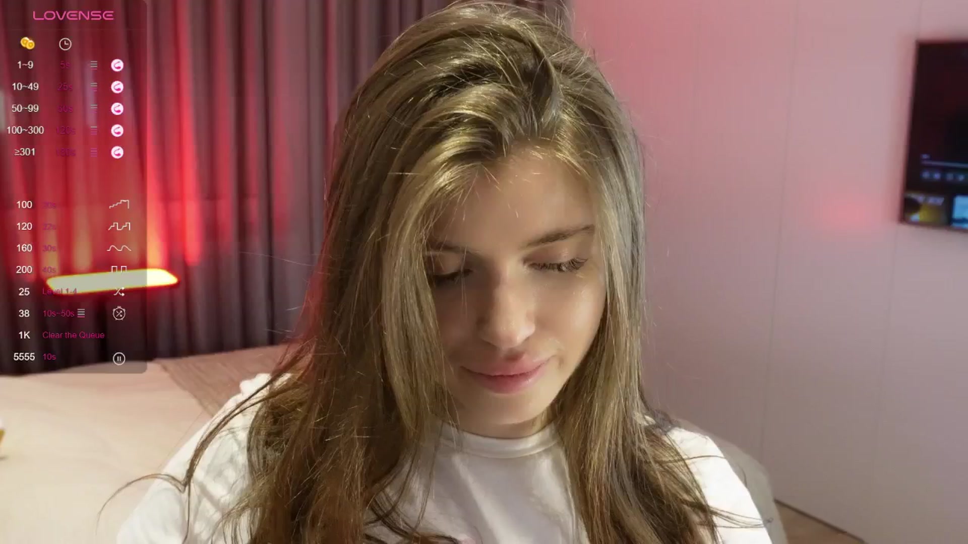 Gallery image thumbnail from chloespark's myfreecams stream on, 12/17/2025, 20:15 image 1 of 20