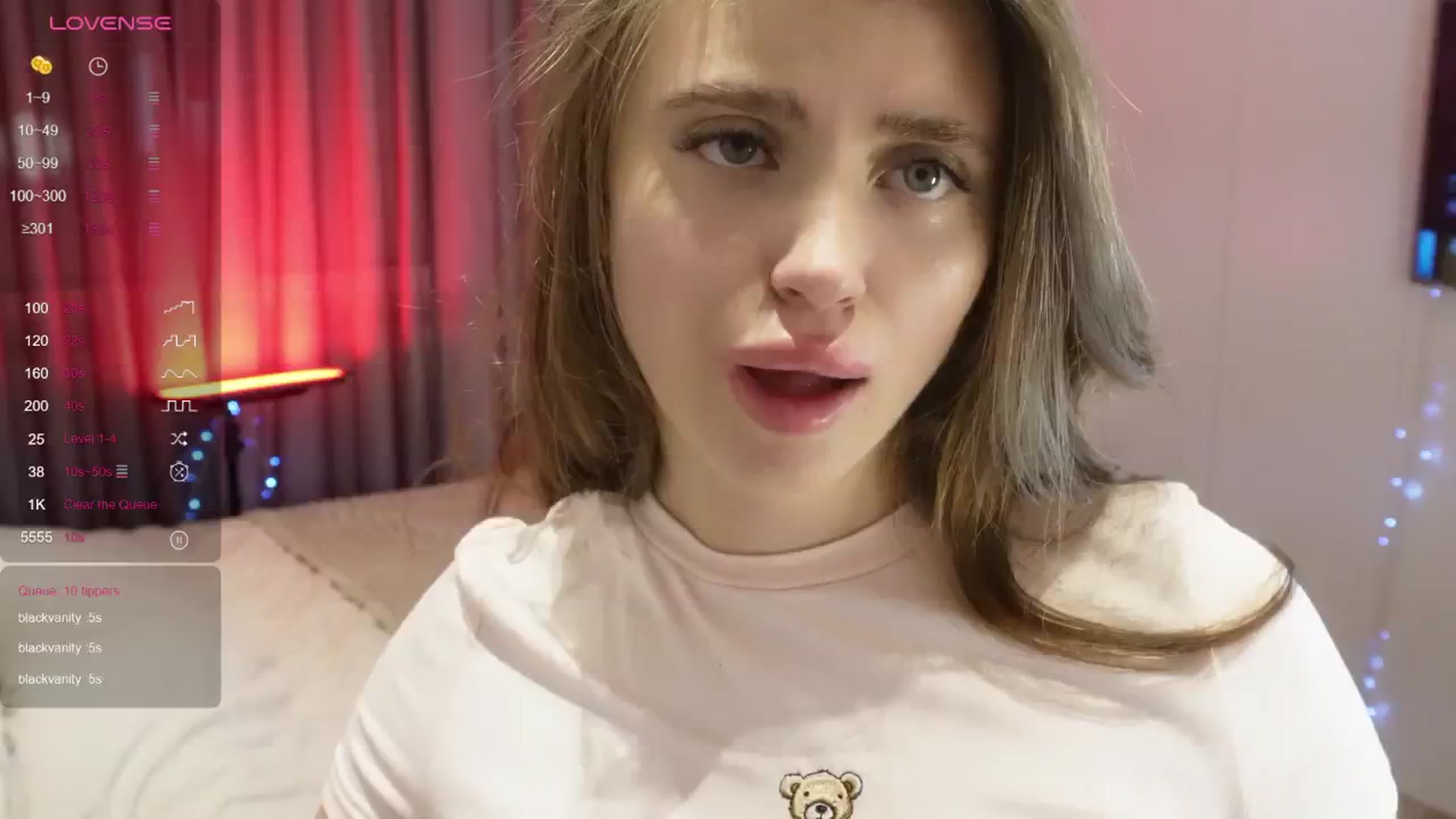 Gallery image thumbnail from chloespark's myfreecams stream on, 12/24/2025, 19:57 image 16 of 20