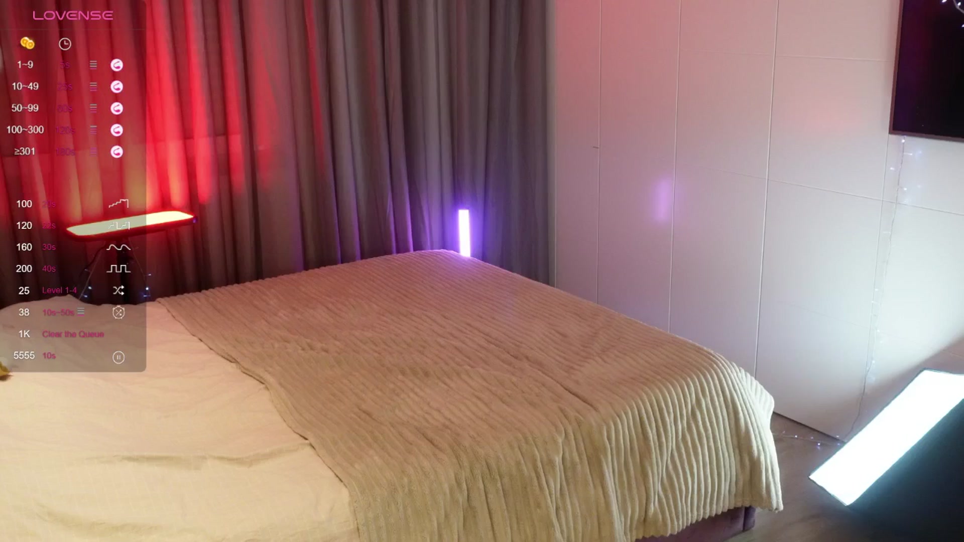Gallery image thumbnail from chloespark's myfreecams stream on, 12/25/2025, 21:06 image 16 of 20