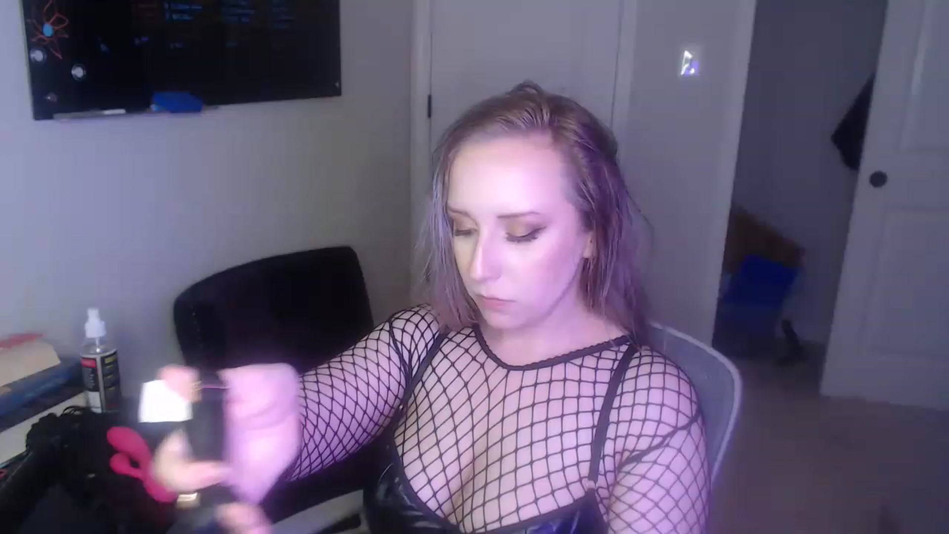 Gallery image thumbnail from ciaraquinnxxx's myfreecams stream on, 05/19/2023, 05:17 image 18 of 20