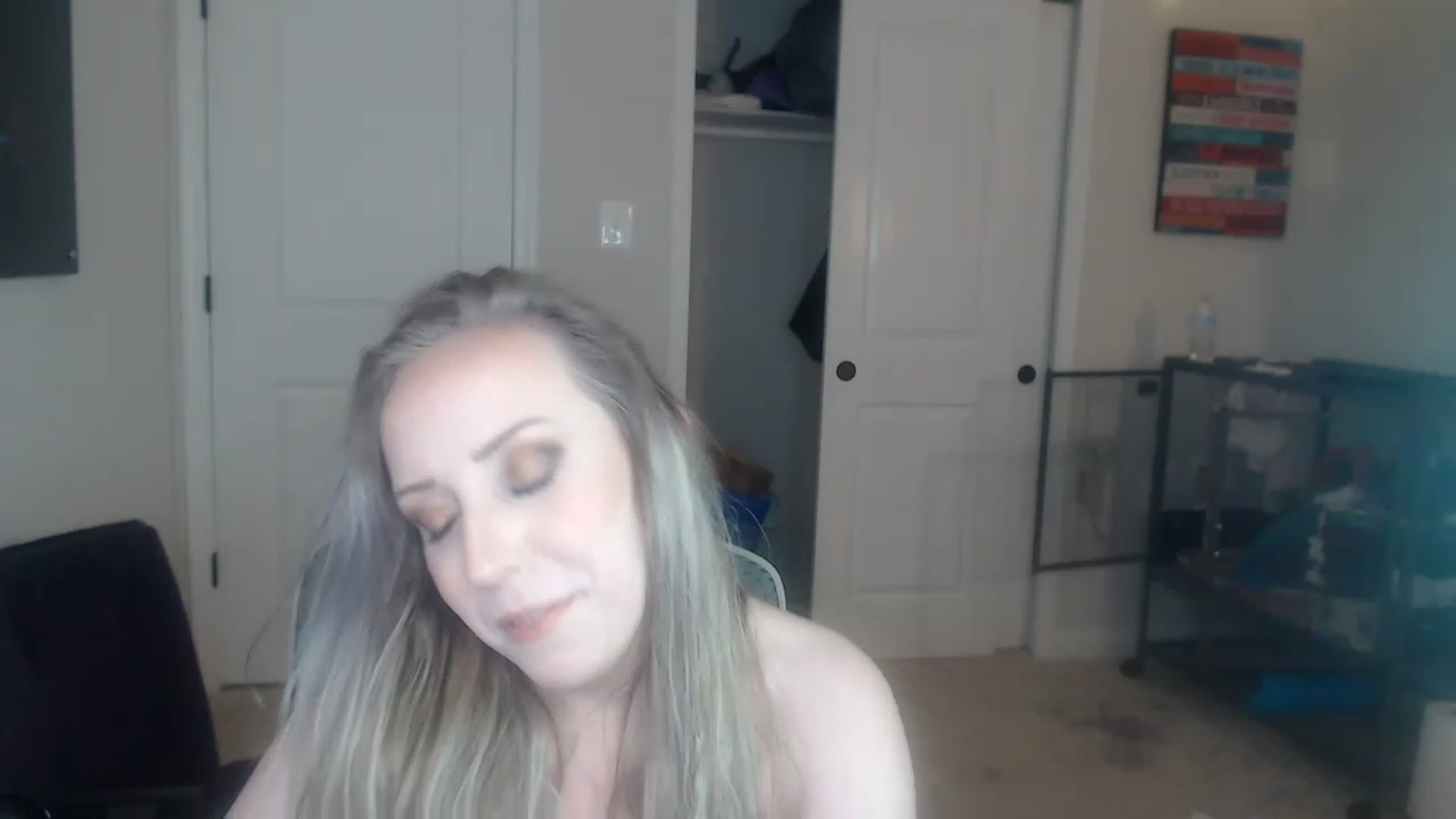 Gallery image thumbnail from ciaraquinnxxx's myfreecams stream on, 05/23/2023, 03:35 image 16 of 20