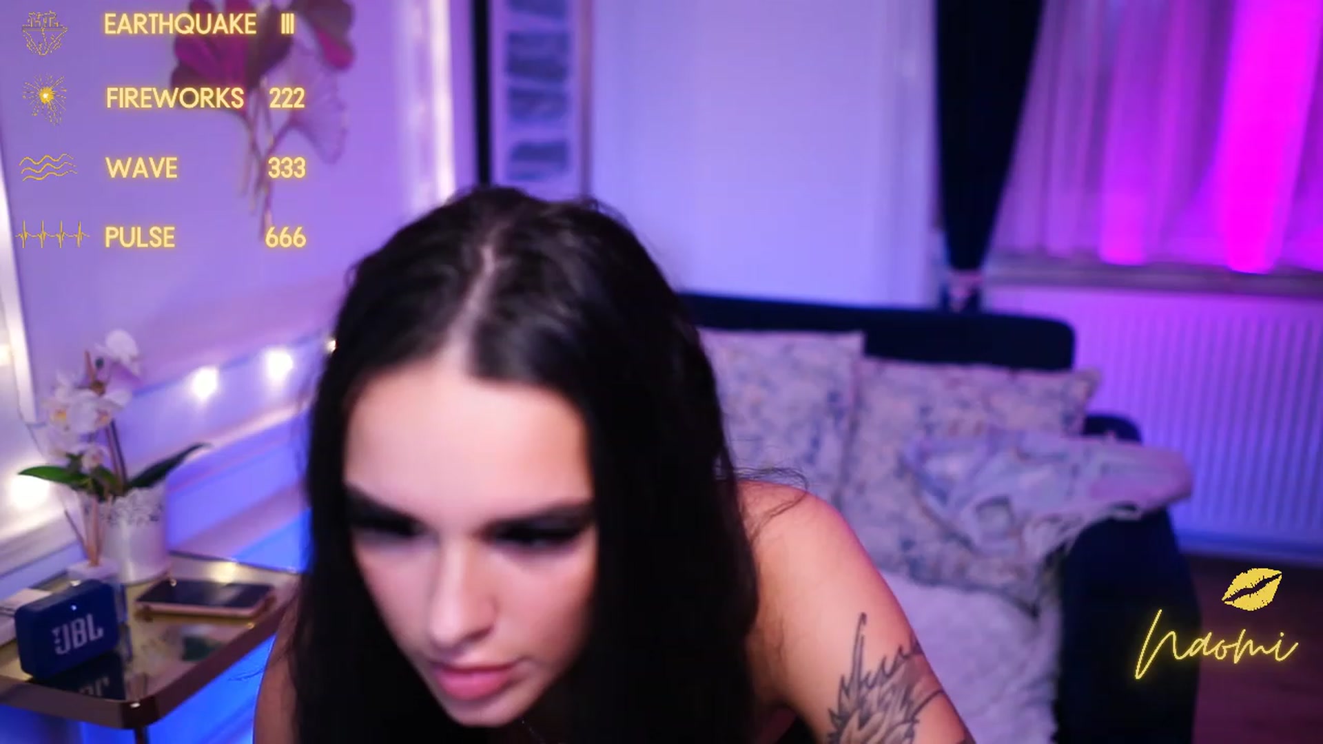 Gallery image thumbnail from cinnabellee's myfreecams stream on, 11/14/2022, 18:51 image 17 of 20