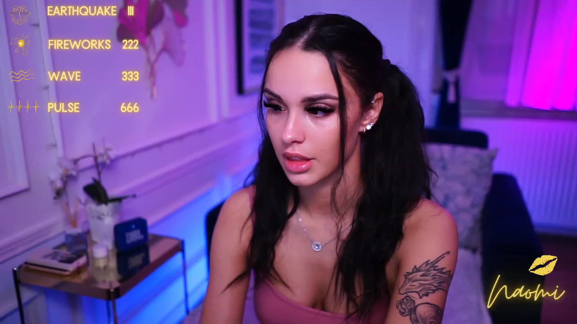 Gallery image thumbnail from cinnabellee's myfreecams stream on, 11/17/2022, 19:05 image 20 of 20