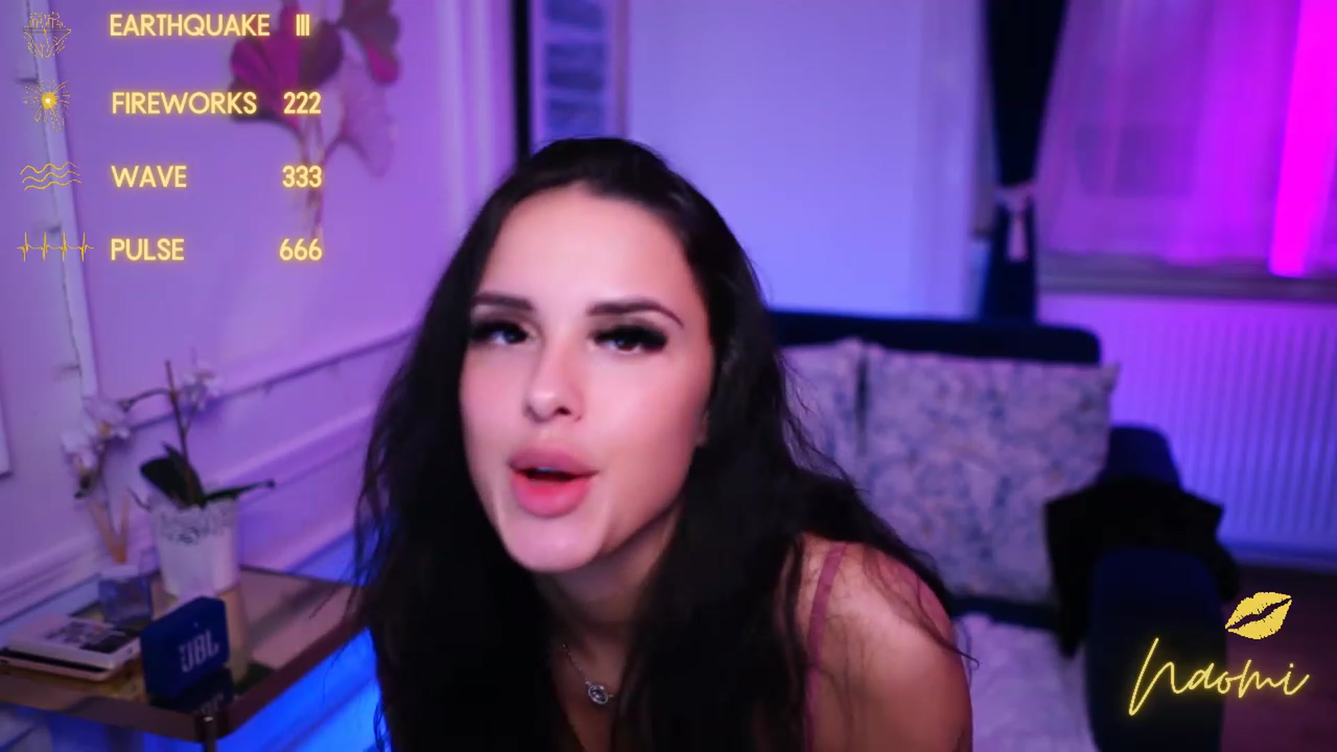 Gallery image thumbnail from cinnabellee's myfreecams stream on, 11/17/2022, 21:42 image 17 of 20