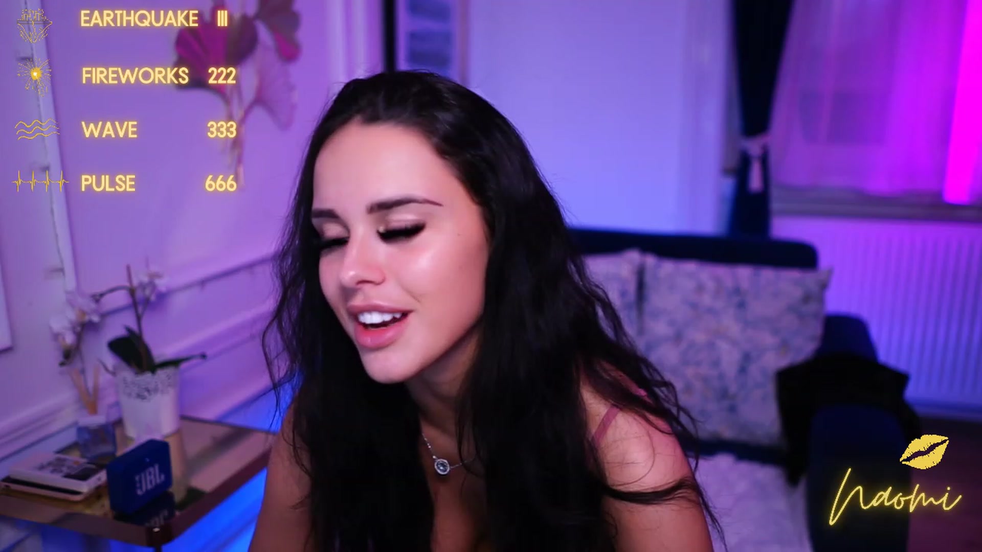 Gallery image thumbnail from cinnabellee's myfreecams stream on, 11/17/2022, 21:42 image 16 of 20