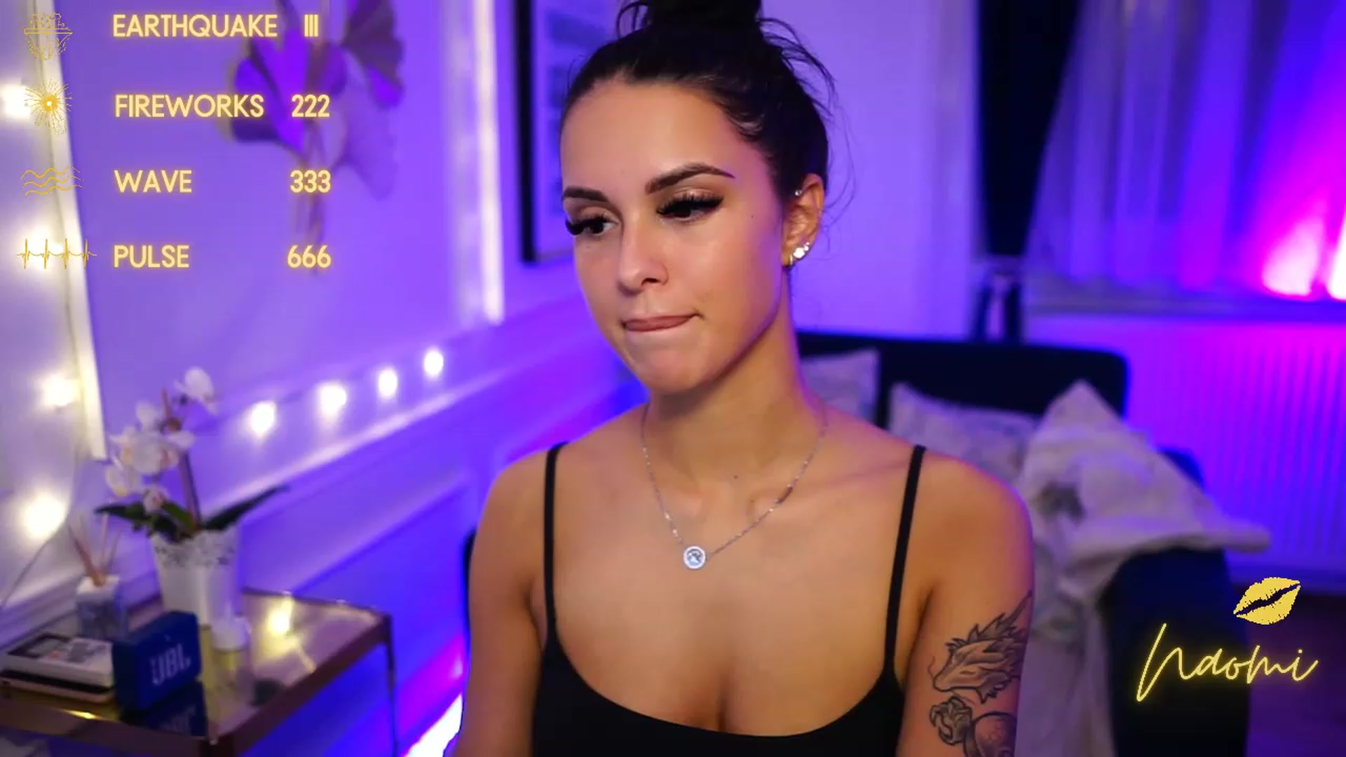 Gallery image thumbnail from cinnabellee's myfreecams stream on, 11/23/2022, 24:32 image 11 of 20