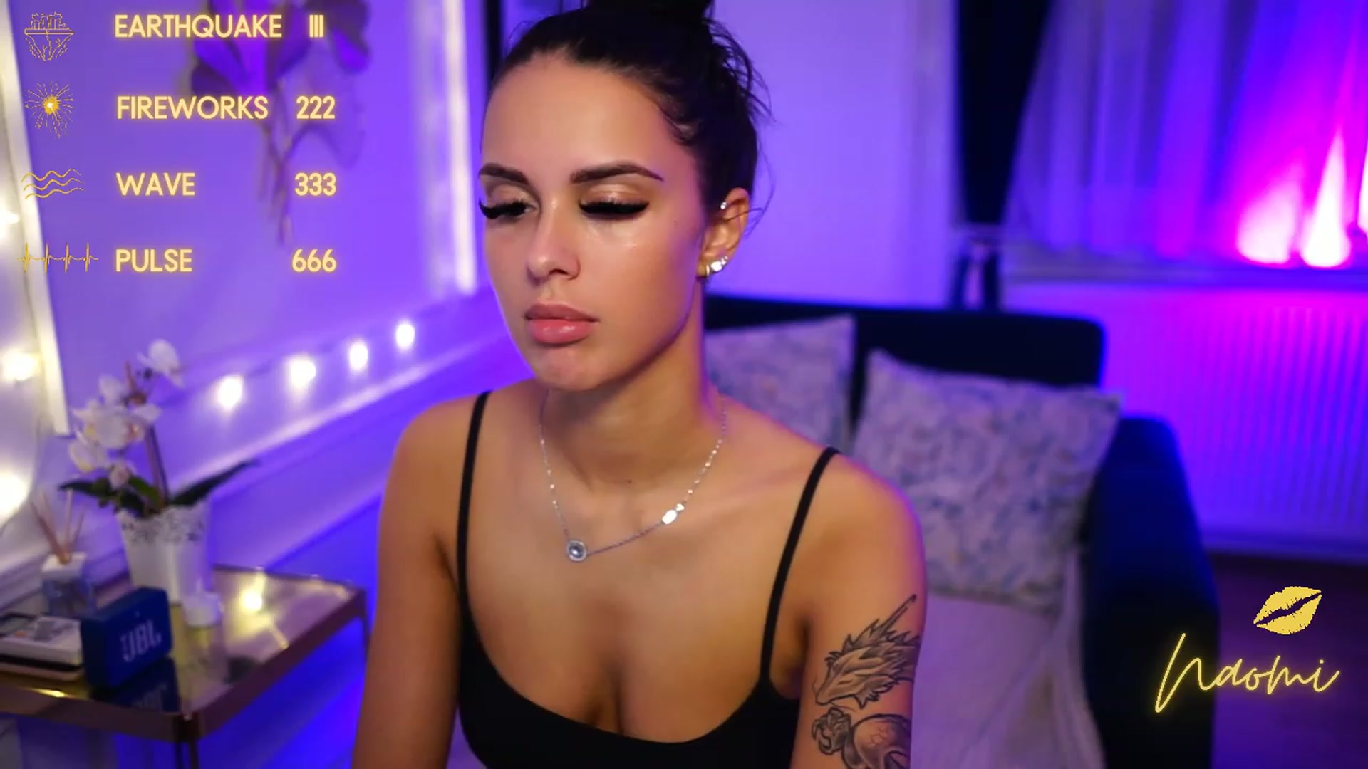 Gallery image thumbnail from cinnabellee's myfreecams stream on, 11/23/2022, 24:32 image 3 of 20