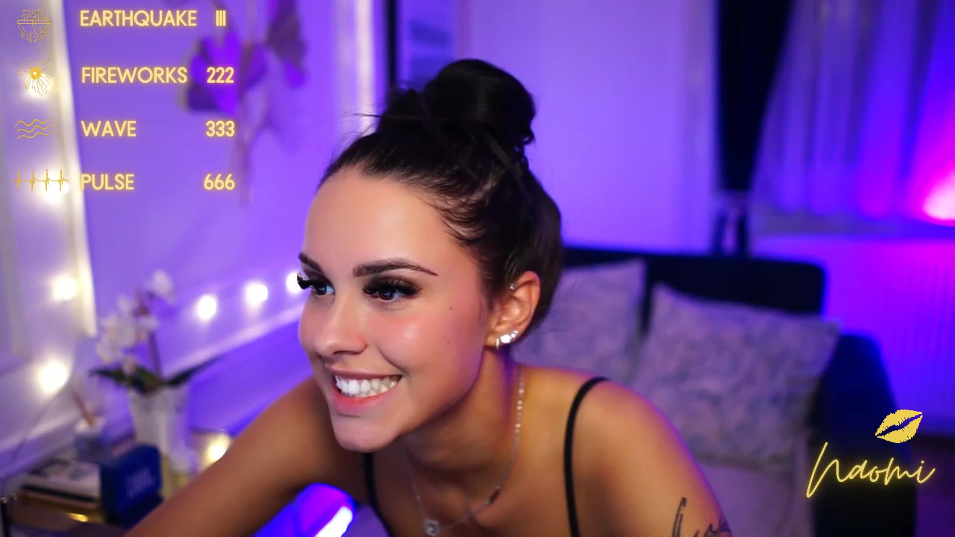 Gallery image thumbnail from cinnabellee's myfreecams stream on, 11/23/2022, 03:17 image 2 of 20