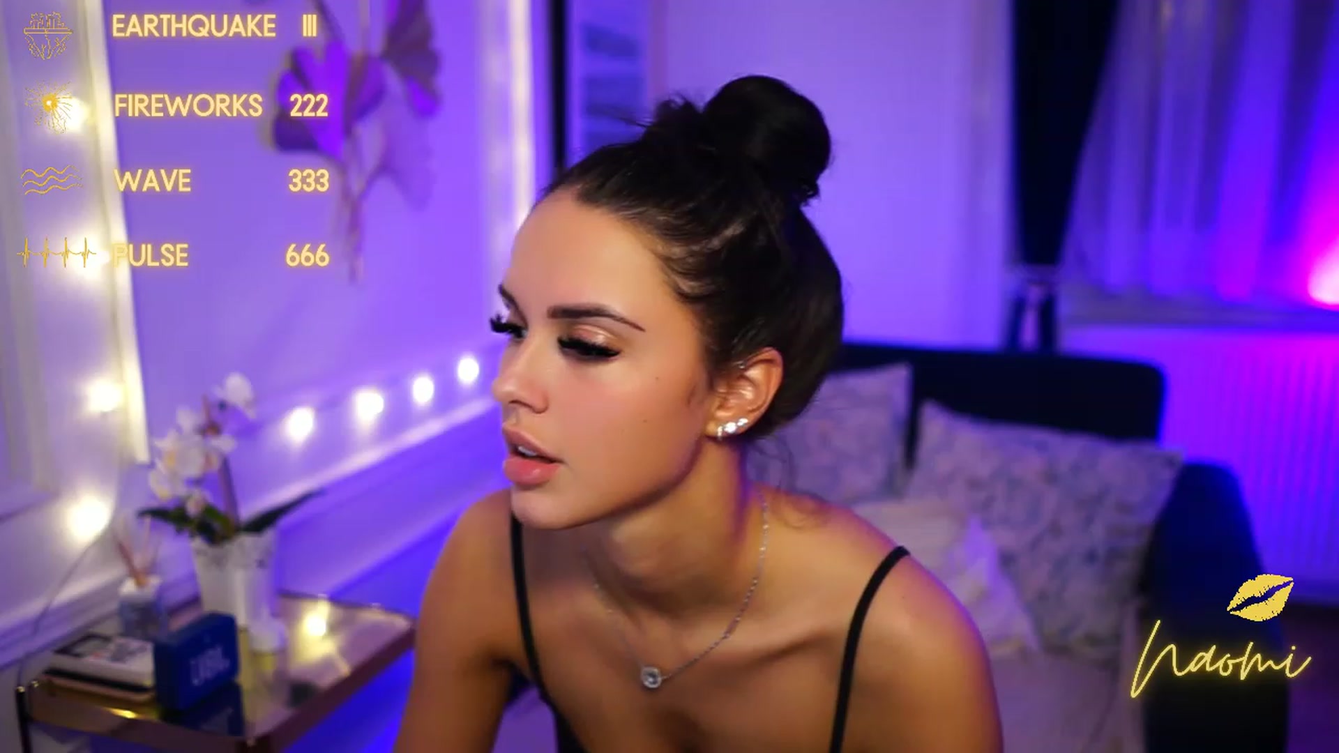 Gallery image thumbnail from cinnabellee's myfreecams stream on, 11/23/2022, 03:17 image 15 of 20