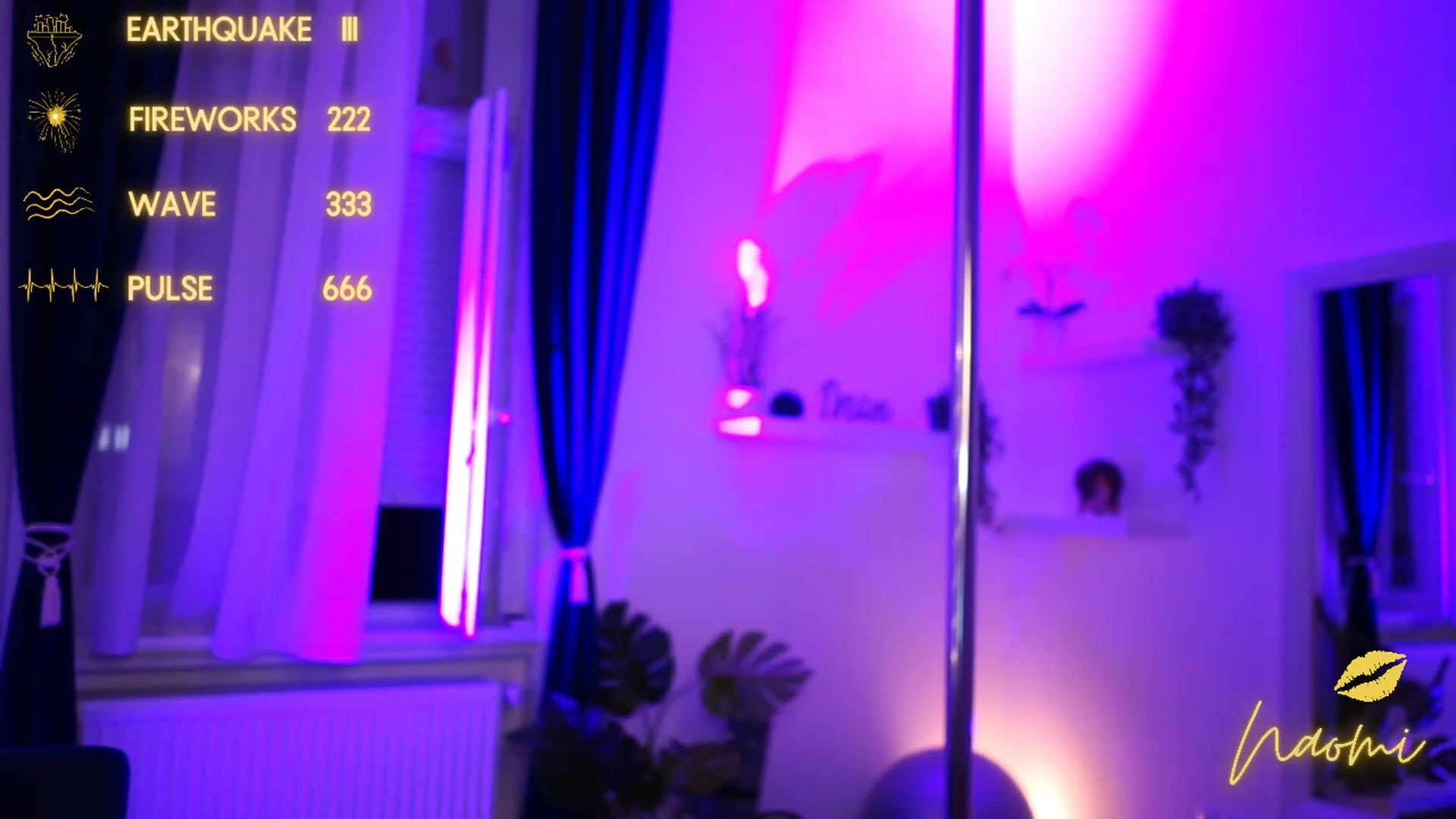Gallery image thumbnail from cinnabellee's myfreecams stream on, 11/23/2022, 22:36 image 10 of 20