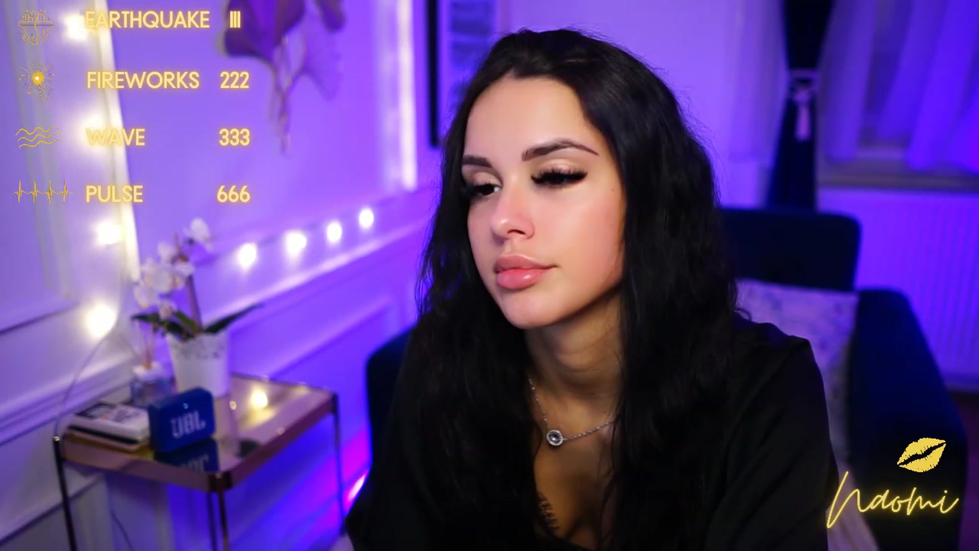 Gallery image thumbnail from cinnabellee's myfreecams stream on, 11/23/2022, 22:36 image 15 of 20