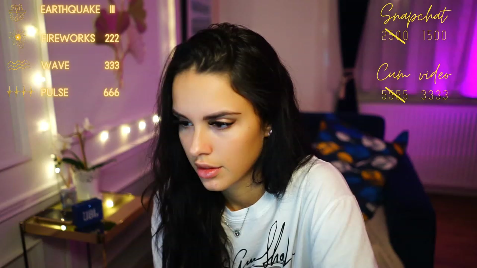 Gallery image thumbnail from cinnabellee's myfreecams stream on, 11/26/2022, 17:34 image 17 of 20