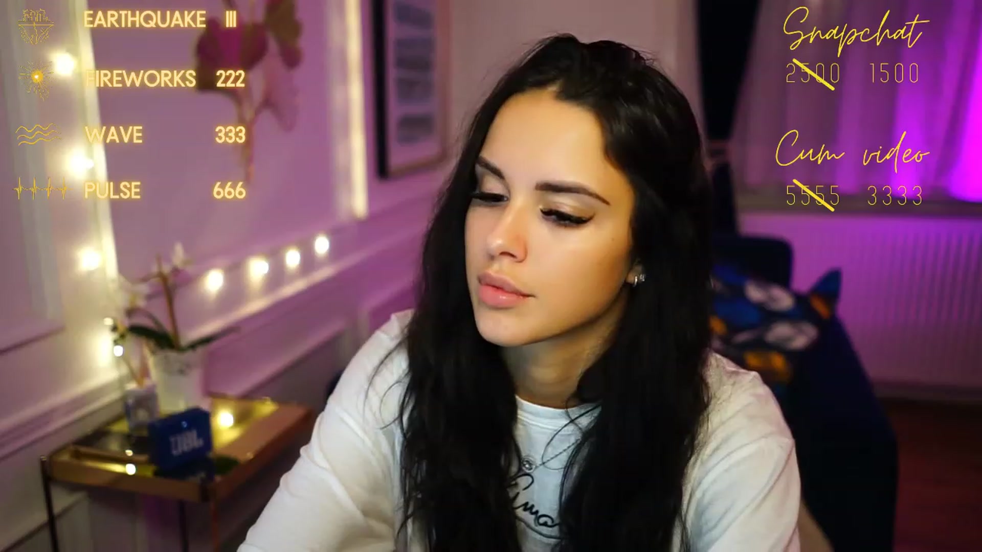 Gallery image thumbnail from cinnabellee's myfreecams stream on, 11/26/2022, 17:34 image 5 of 20