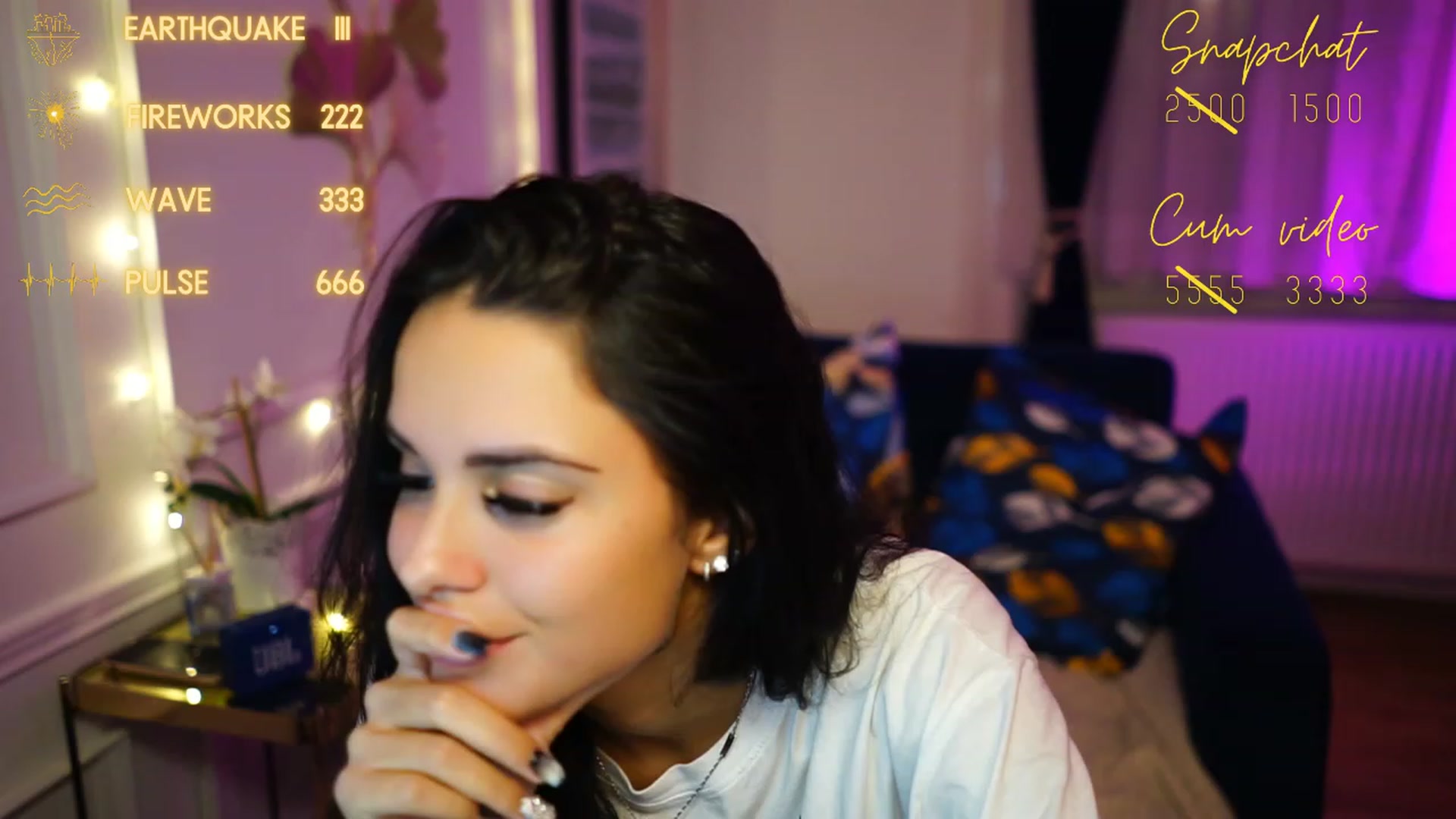 Gallery image thumbnail from cinnabellee's myfreecams stream on, 11/26/2022, 17:34 image 16 of 20