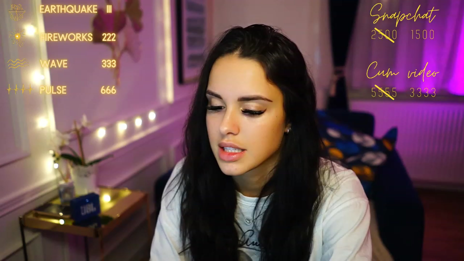 Gallery image thumbnail from cinnabellee's myfreecams stream on, 11/26/2022, 17:34 image 7 of 20