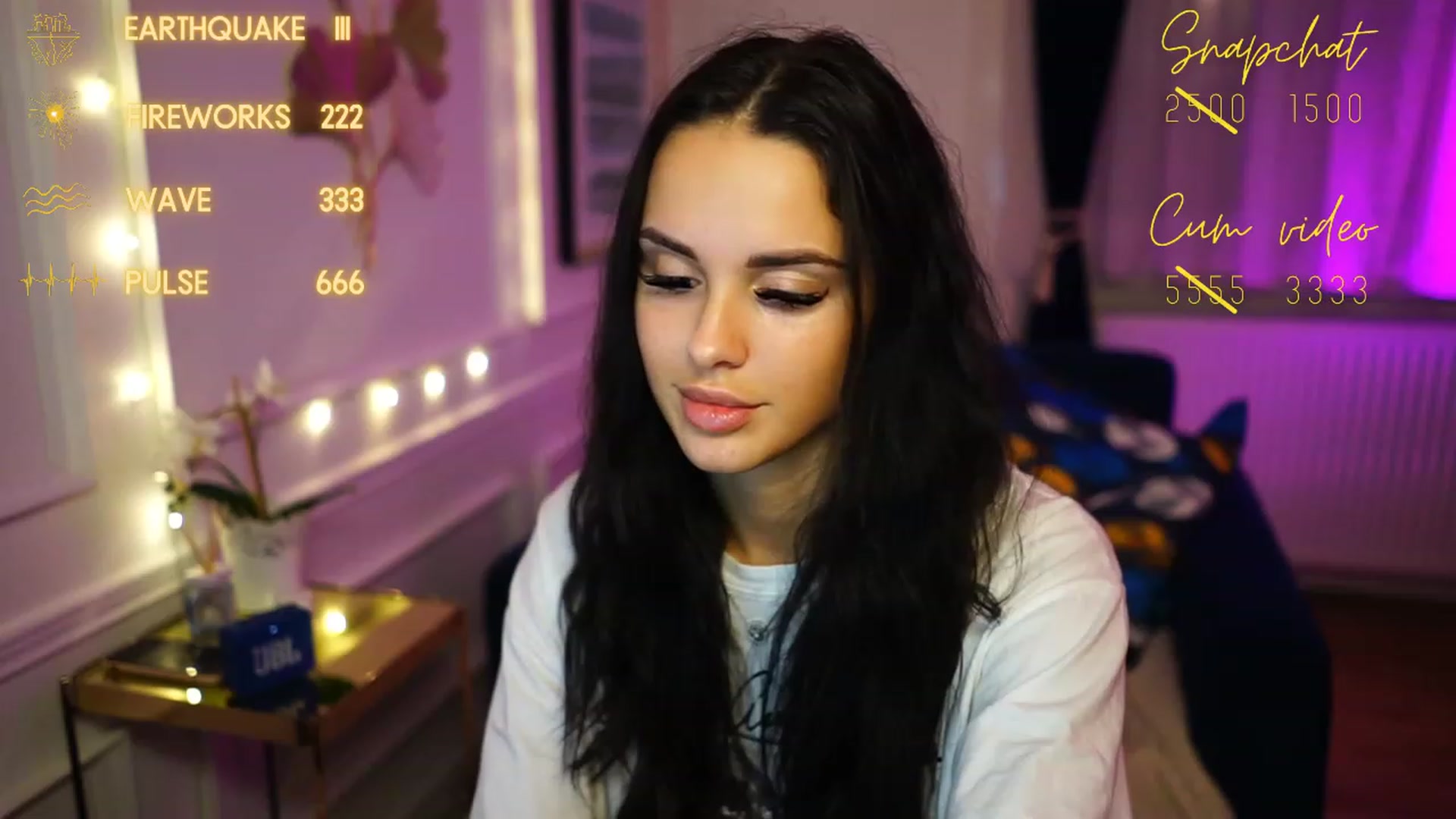 Gallery image thumbnail from cinnabellee's myfreecams stream on, 11/26/2022, 17:34 image 15 of 20