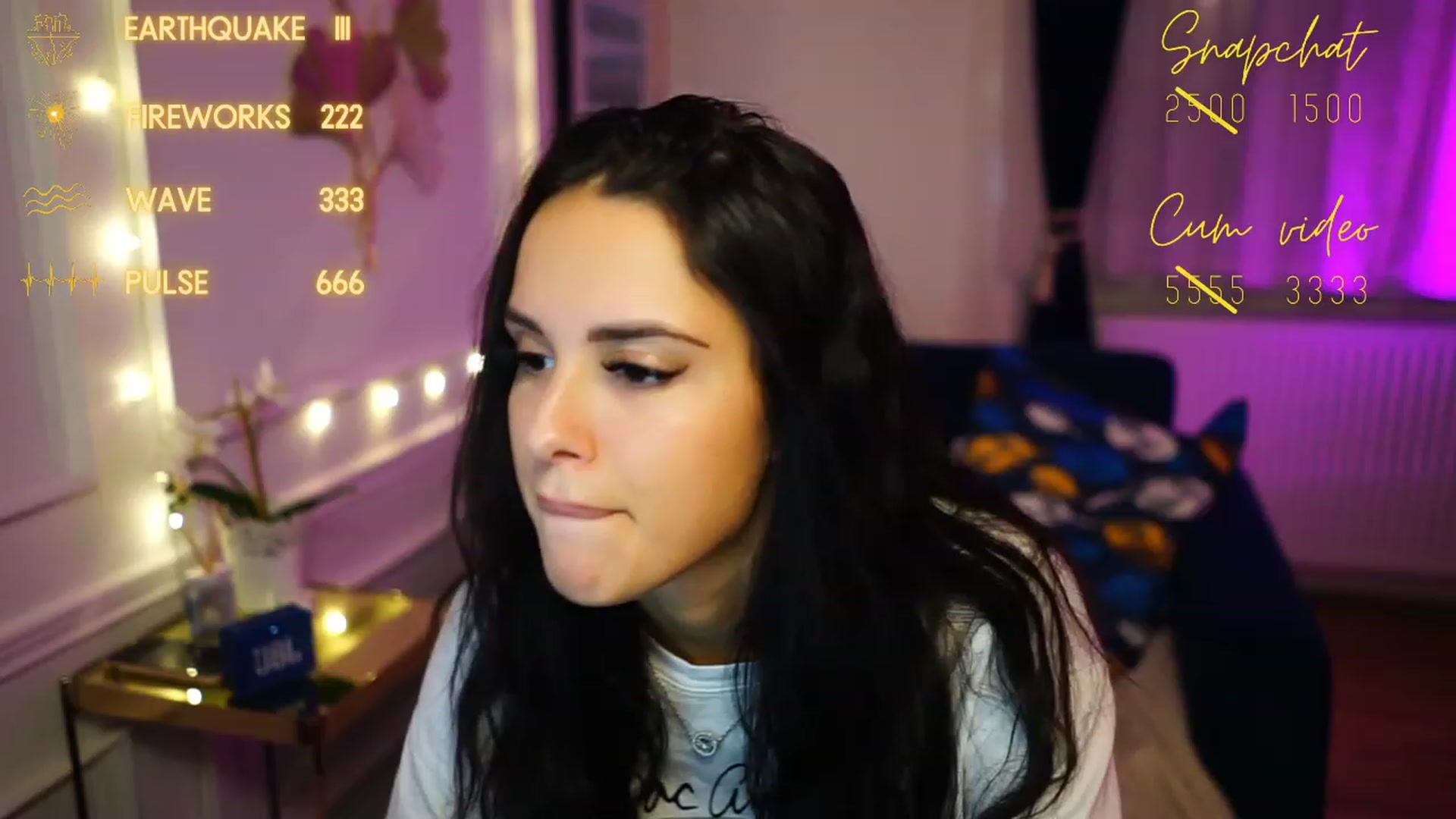 Gallery image thumbnail from cinnabellee's myfreecams stream on, 11/26/2022, 17:34 image 11 of 20