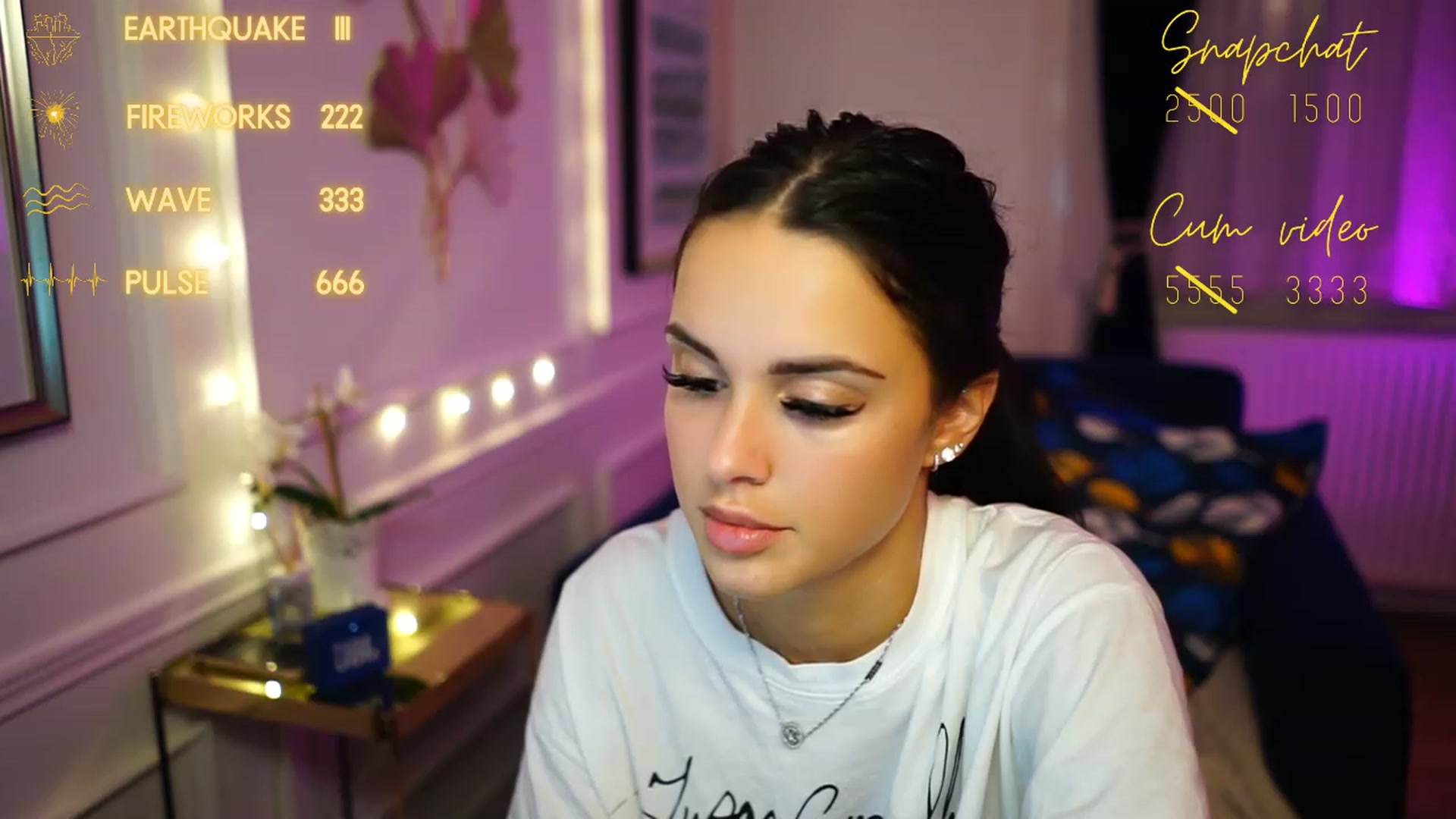 Gallery image thumbnail from cinnabellee's myfreecams stream on, 11/26/2022, 20:30 image 11 of 20
