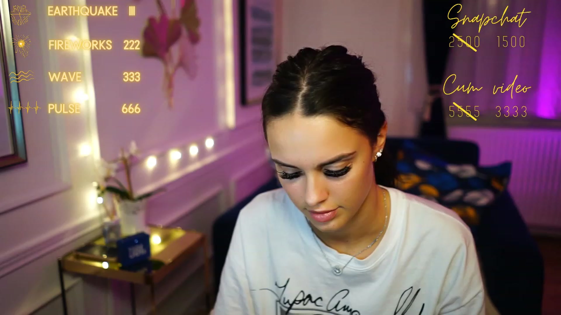 Gallery image thumbnail from cinnabellee's myfreecams stream on, 11/26/2022, 20:30 image 3 of 20