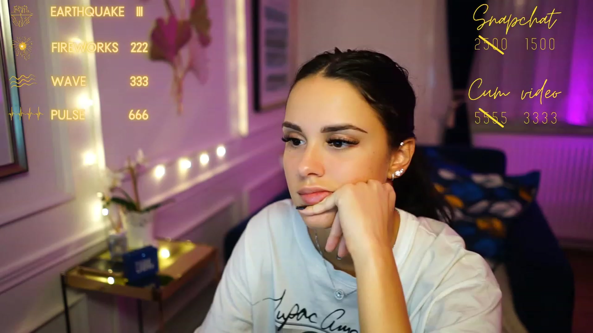 Gallery image thumbnail from cinnabellee's myfreecams stream on, 11/26/2022, 20:30 image 6 of 20