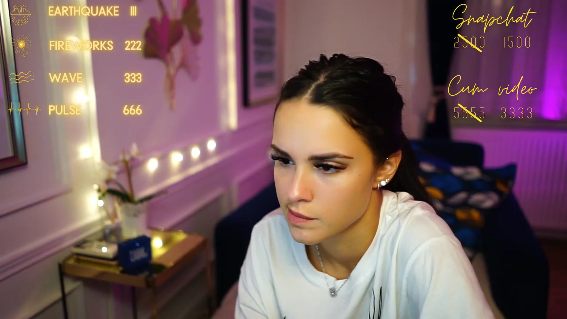 Gallery image thumbnail from cinnabellee's myfreecams stream on, 11/26/2022, 20:30 image 16 of 20