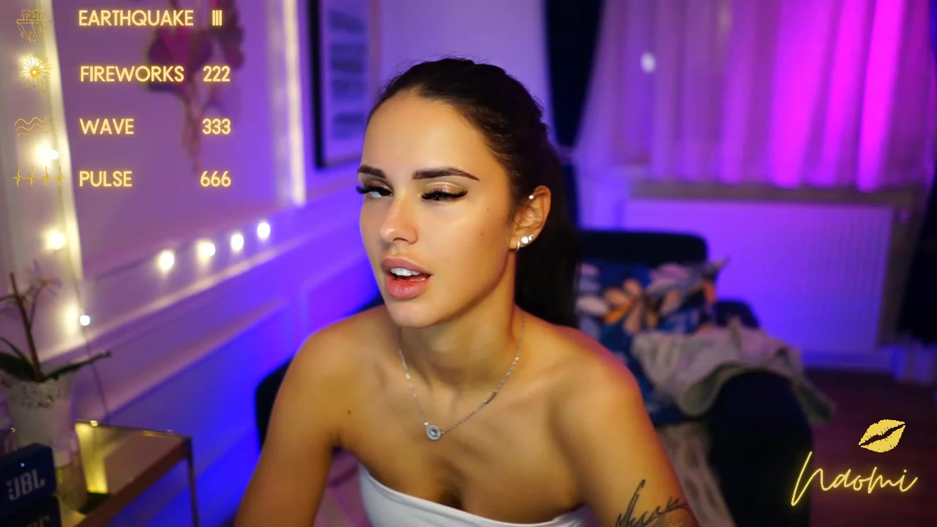 Gallery image thumbnail from cinnabellee's myfreecams stream on, 11/28/2022, 23:56 image 1 of 20