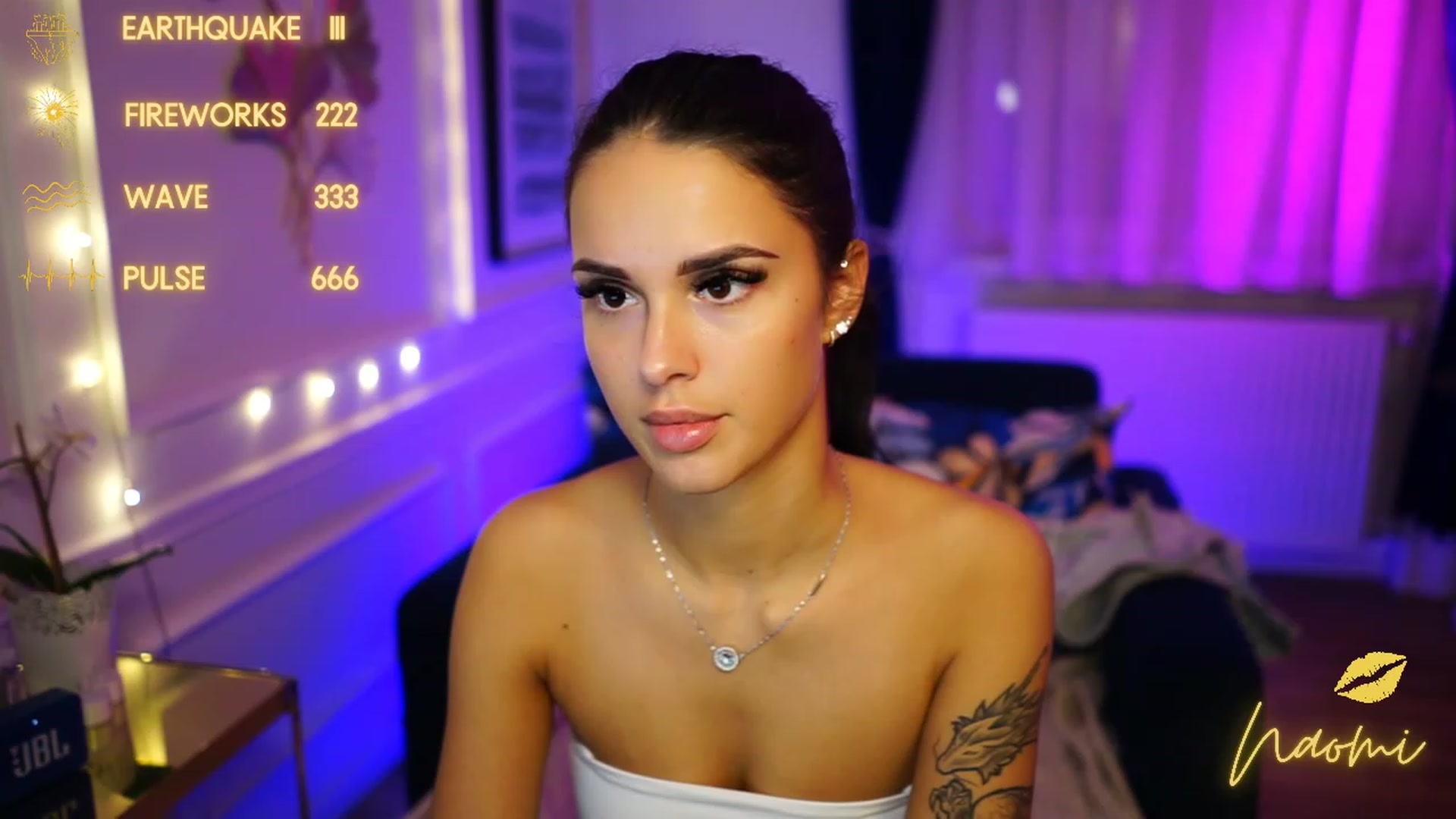 Gallery image thumbnail from cinnabellee's myfreecams stream on, 11/28/2022, 23:56 image 3 of 20
