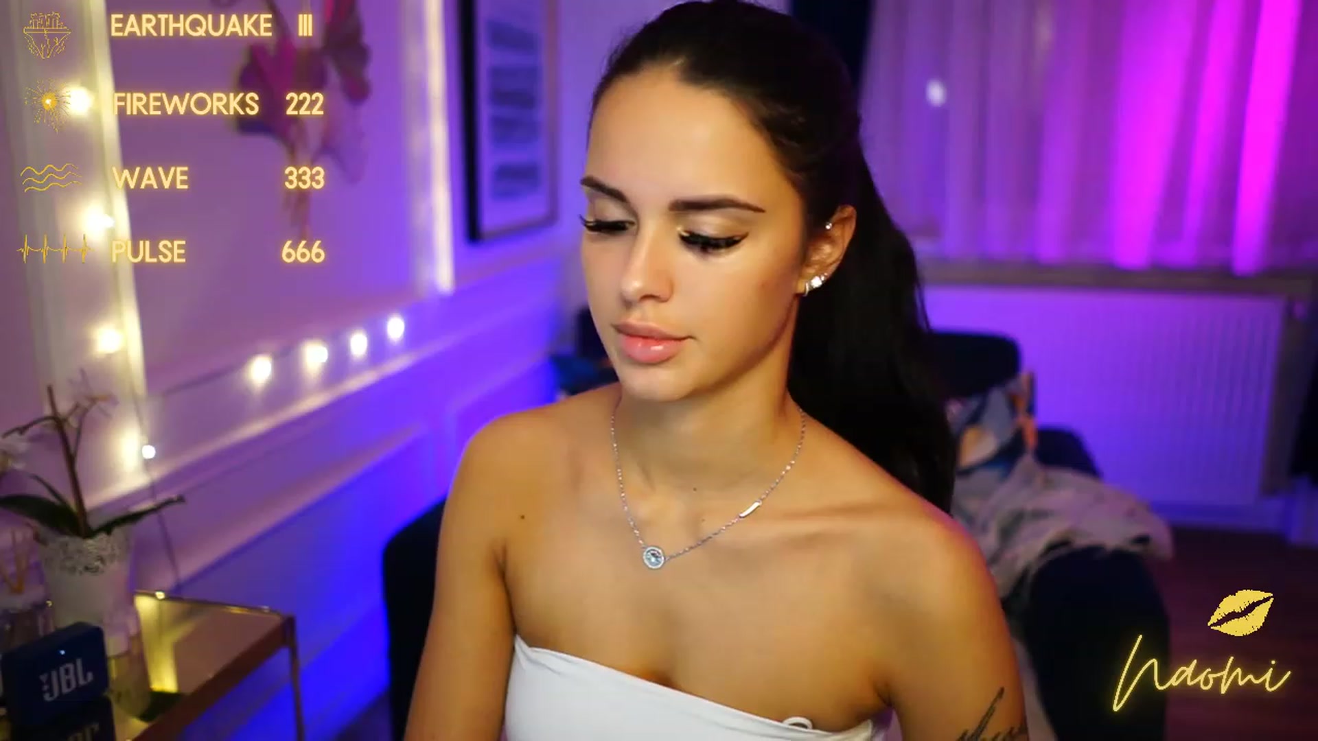 Gallery image thumbnail from cinnabellee's myfreecams stream on, 11/29/2022, 02:04 image 11 of 20
