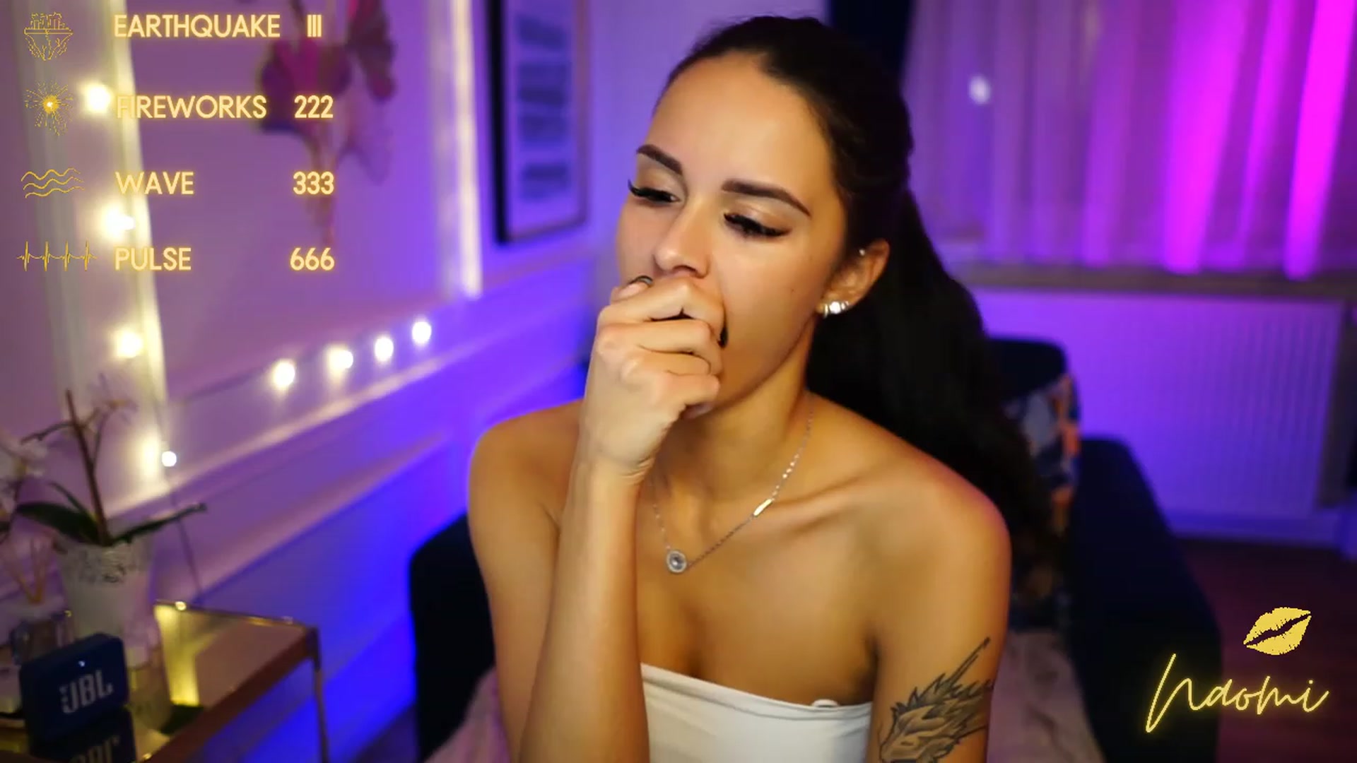 Gallery image thumbnail from cinnabellee's myfreecams stream on, 11/29/2022, 02:04 image 4 of 20