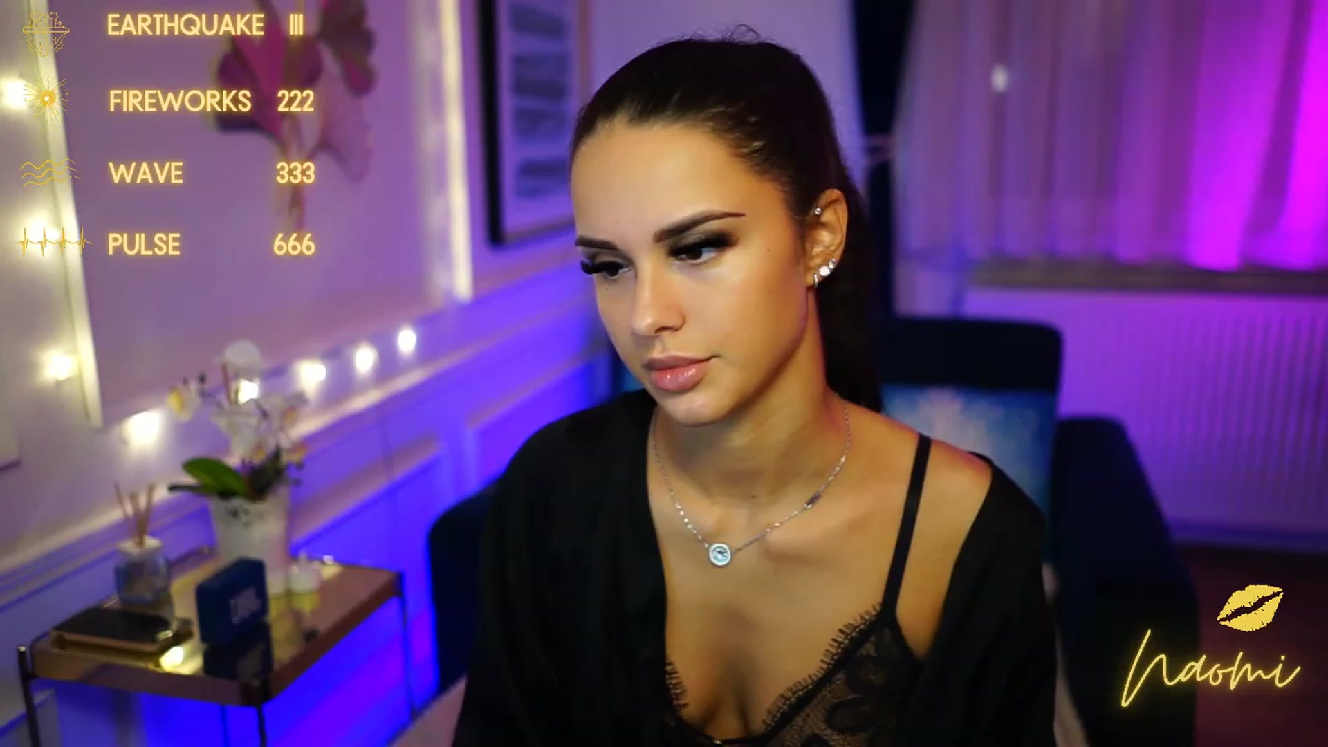 Gallery image thumbnail from cinnabellee's myfreecams stream on, 12/06/2022, 22:54 image 4 of 20