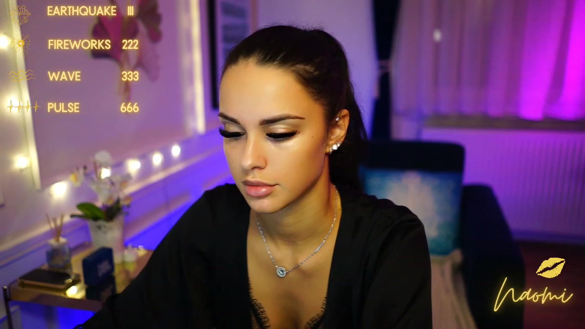 Gallery image thumbnail from cinnabellee's myfreecams stream on, 12/06/2022, 22:54 image 1 of 20