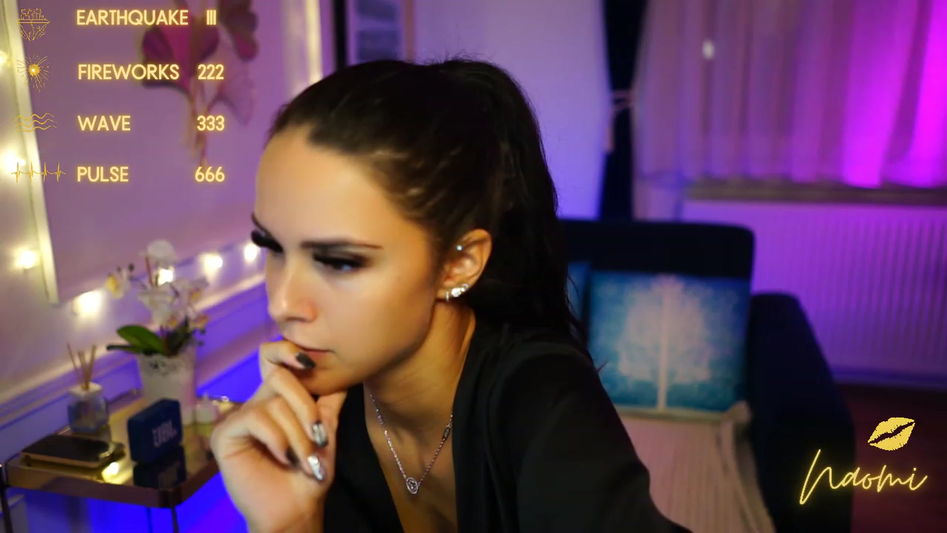 Gallery image thumbnail from cinnabellee's myfreecams stream on, 12/06/2022, 22:54 image 13 of 20