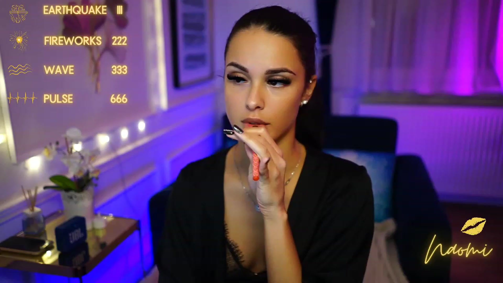 Gallery image thumbnail from cinnabellee's myfreecams stream on, 12/07/2022, 01:24 image 10 of 20