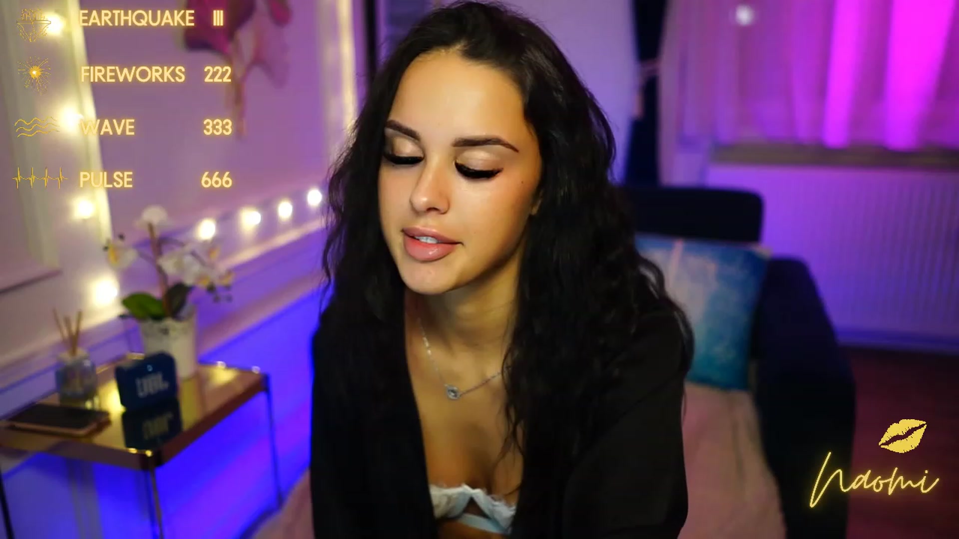 Gallery image thumbnail from cinnabellee's myfreecams stream on, 12/07/2022, 23:51 image 3 of 20