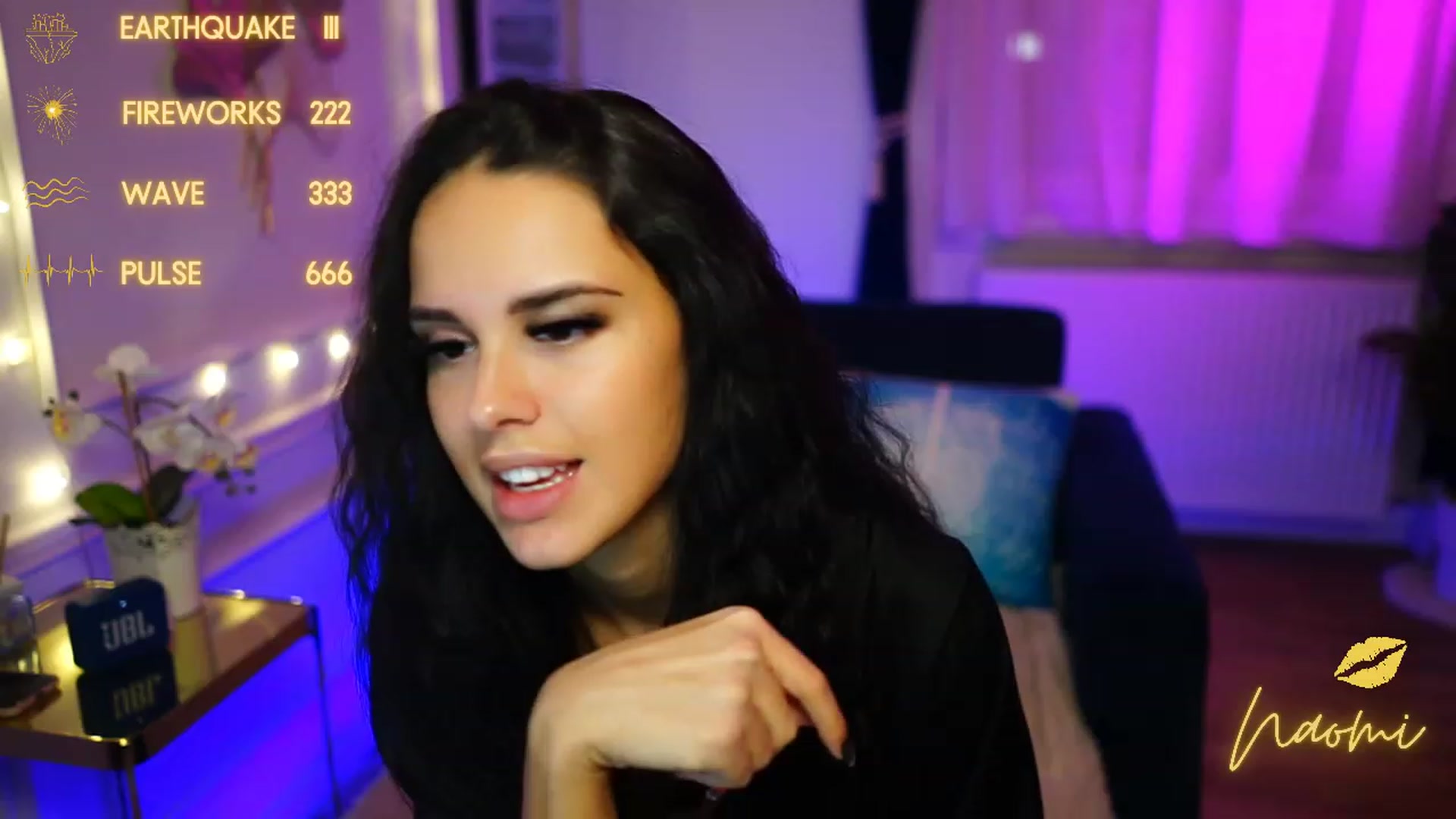 Gallery image thumbnail from cinnabellee's myfreecams stream on, 12/07/2022, 23:51 image 6 of 20