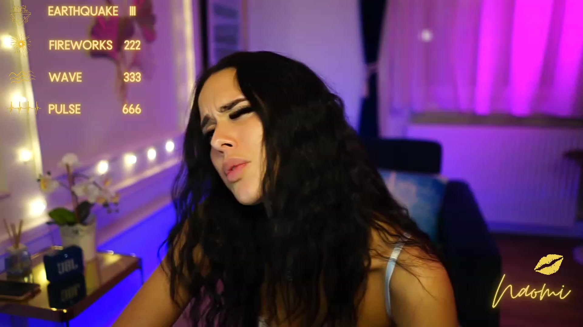 Gallery image thumbnail from cinnabellee's myfreecams stream on, 12/07/2022, 23:51 image 16 of 20