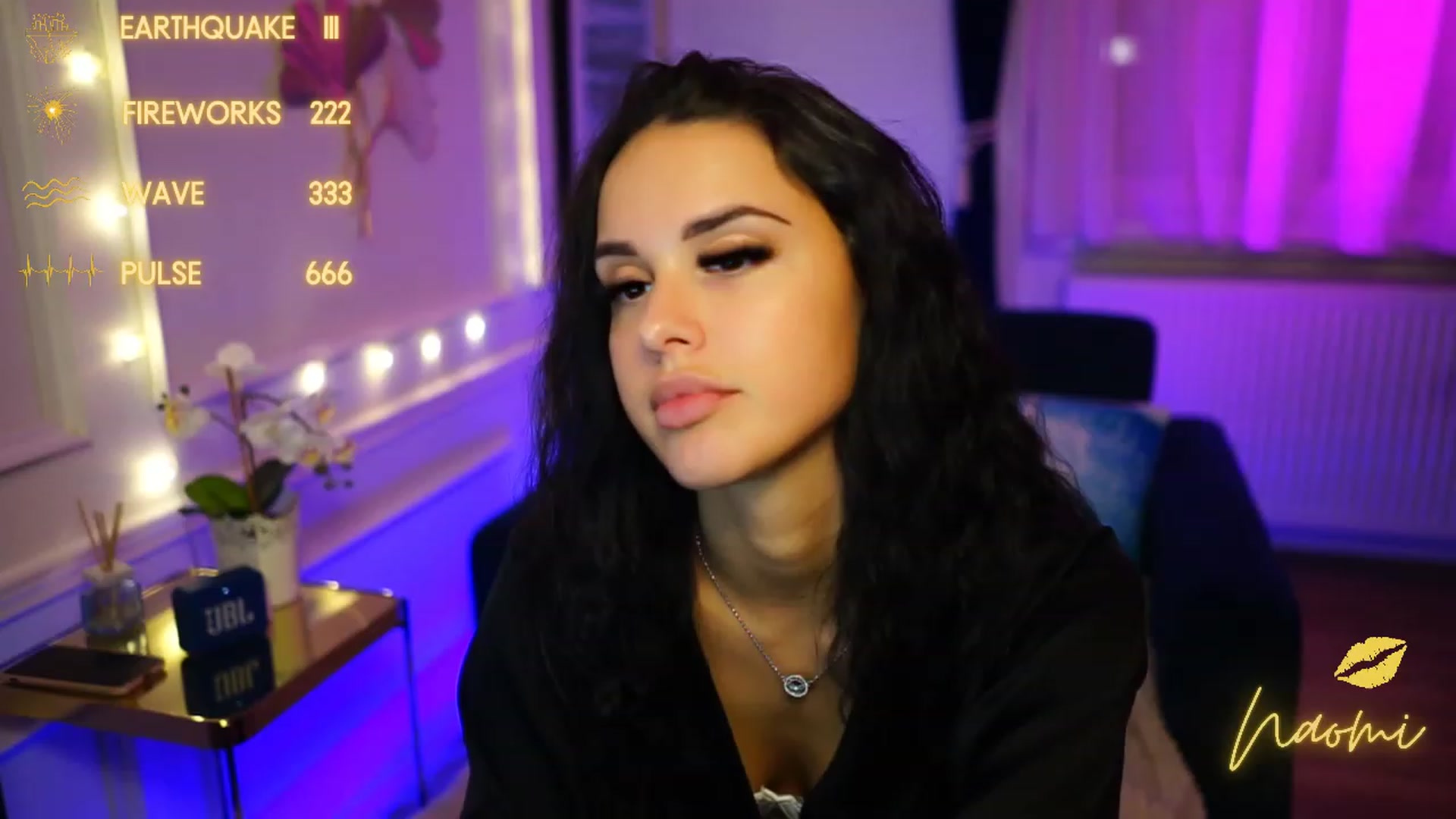 Gallery image thumbnail from cinnabellee's myfreecams stream on, 12/08/2022, 24:45 image 2 of 20