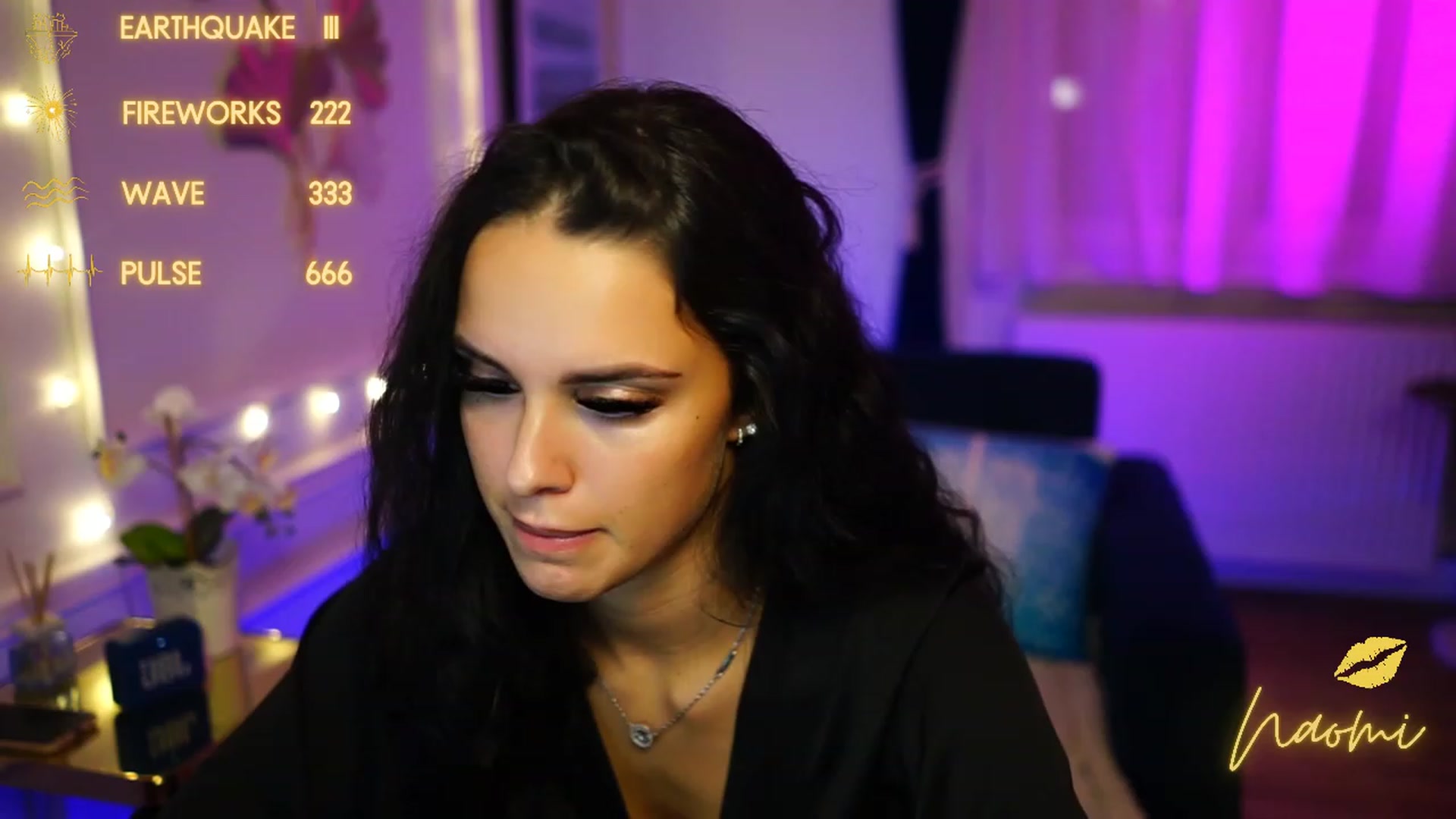 Gallery image thumbnail from cinnabellee's myfreecams stream on, 12/08/2022, 24:45 image 6 of 20