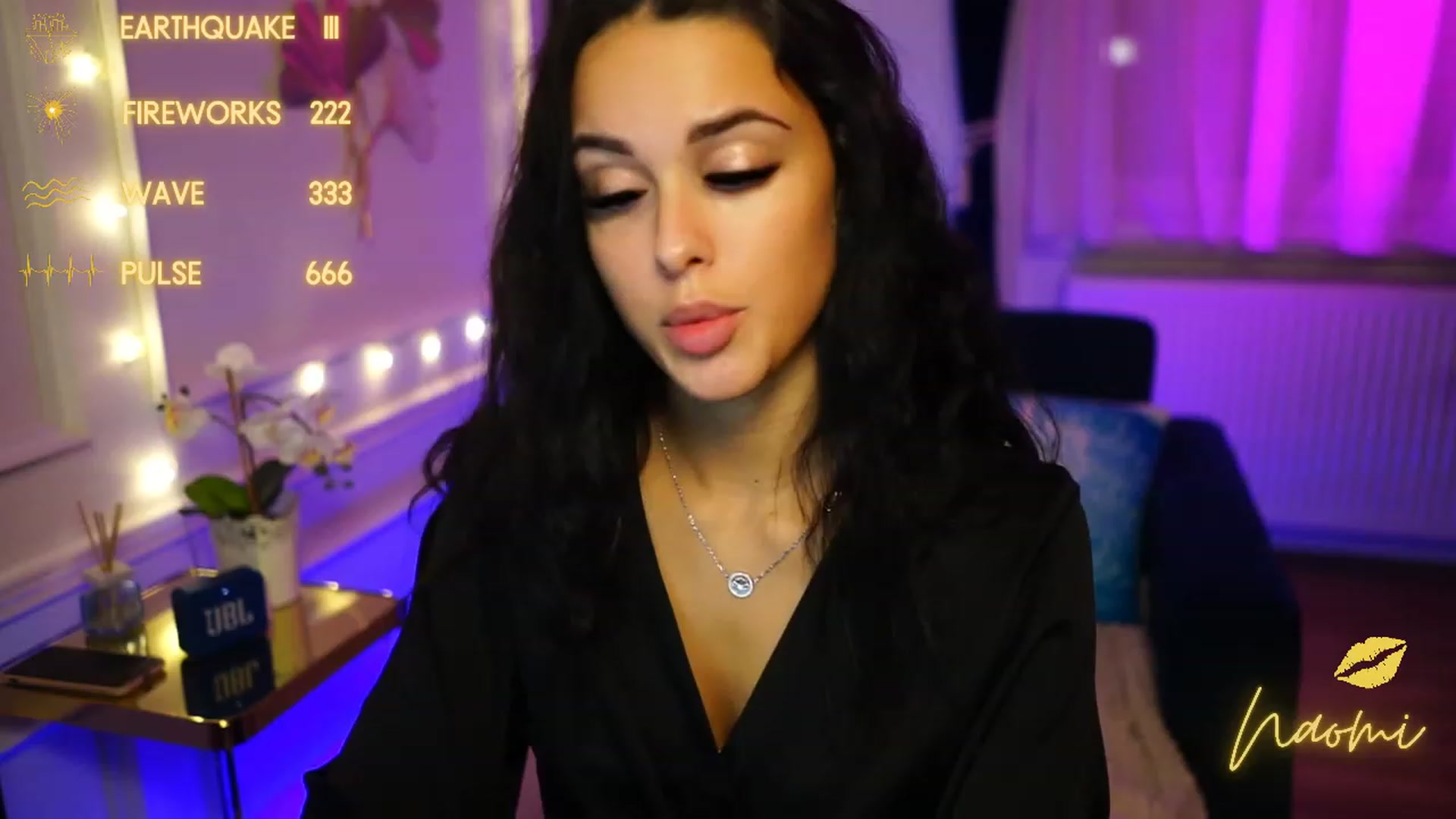 Gallery image thumbnail from cinnabellee's myfreecams stream on, 12/08/2022, 24:45 image 4 of 20