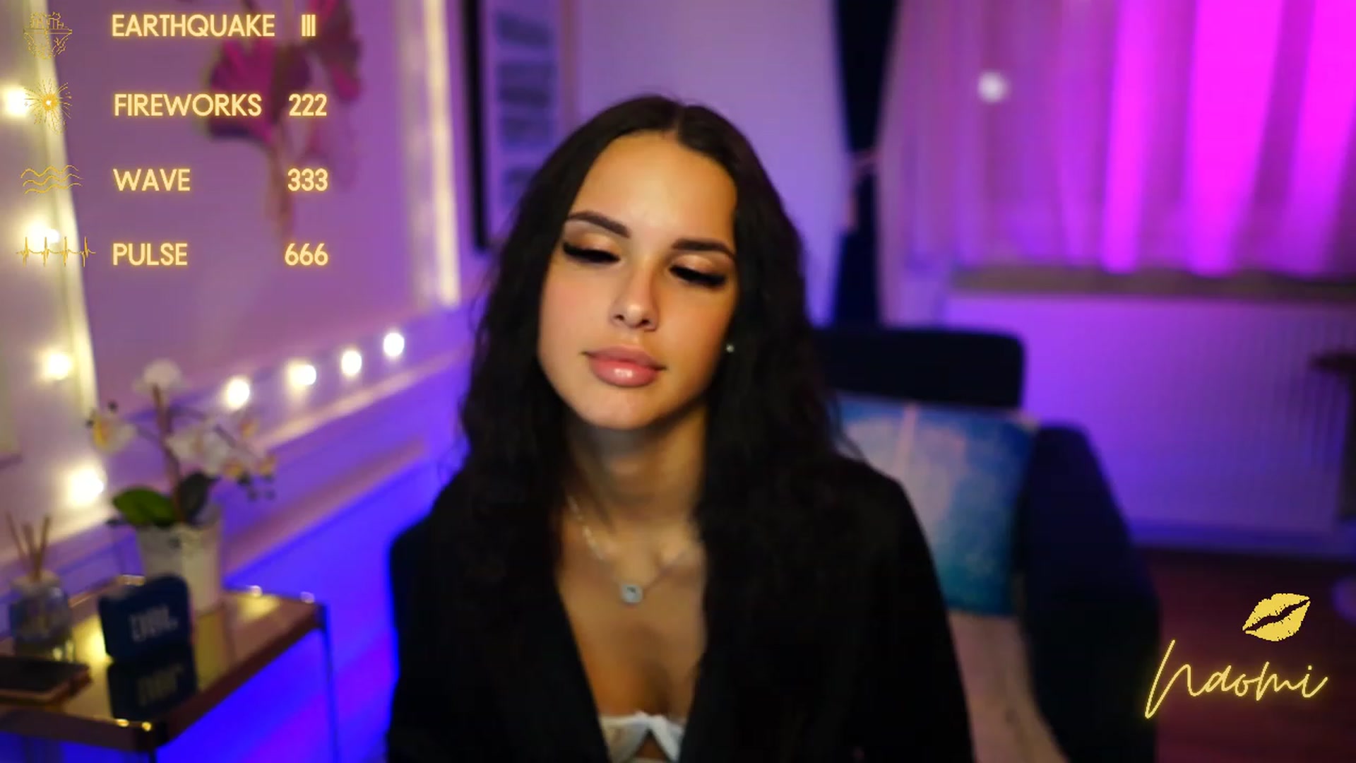 Gallery image thumbnail from cinnabellee's myfreecams stream on, 12/08/2022, 24:45 image 13 of 20
