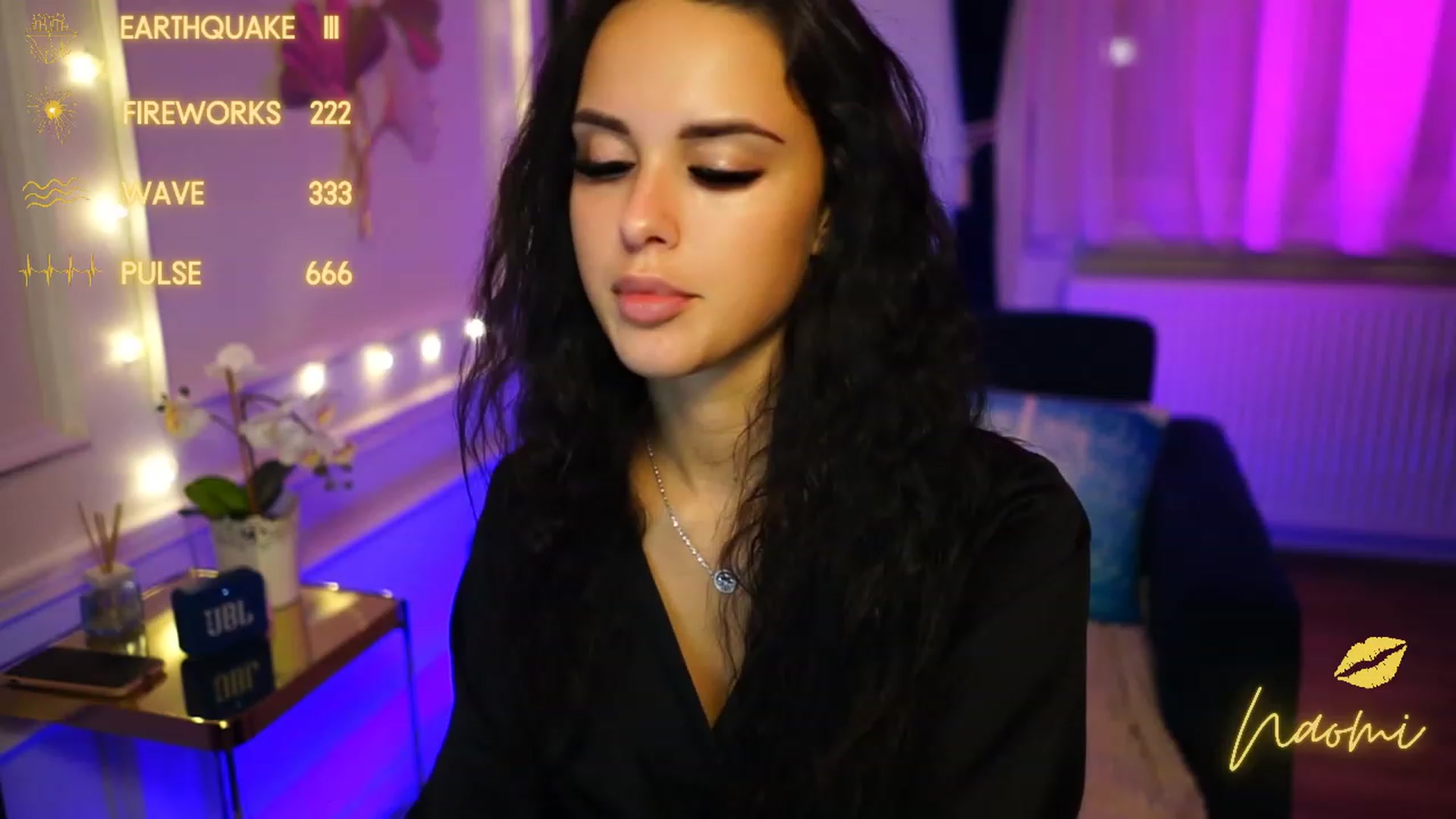 Gallery image thumbnail from cinnabellee's myfreecams stream on, 12/08/2022, 24:45 image 3 of 20