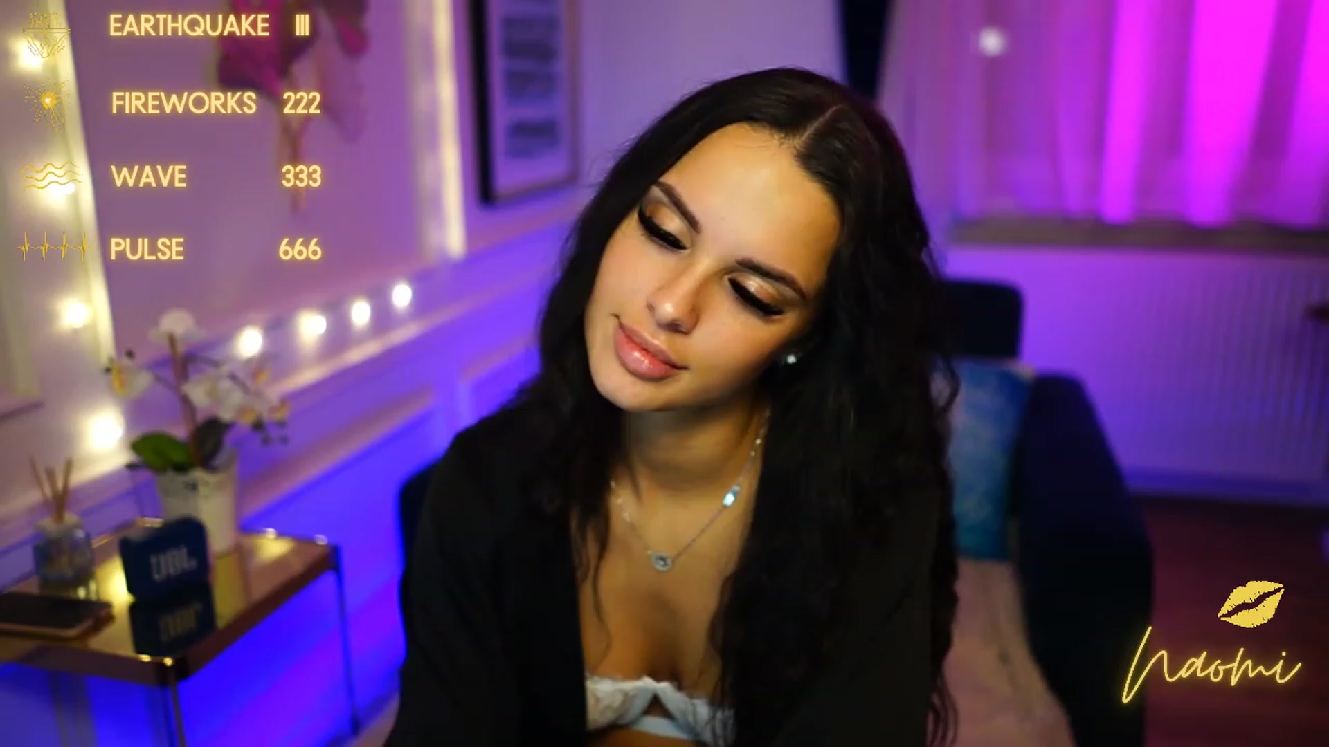 Gallery image thumbnail from cinnabellee's myfreecams stream on, 12/08/2022, 01:22 image 16 of 20