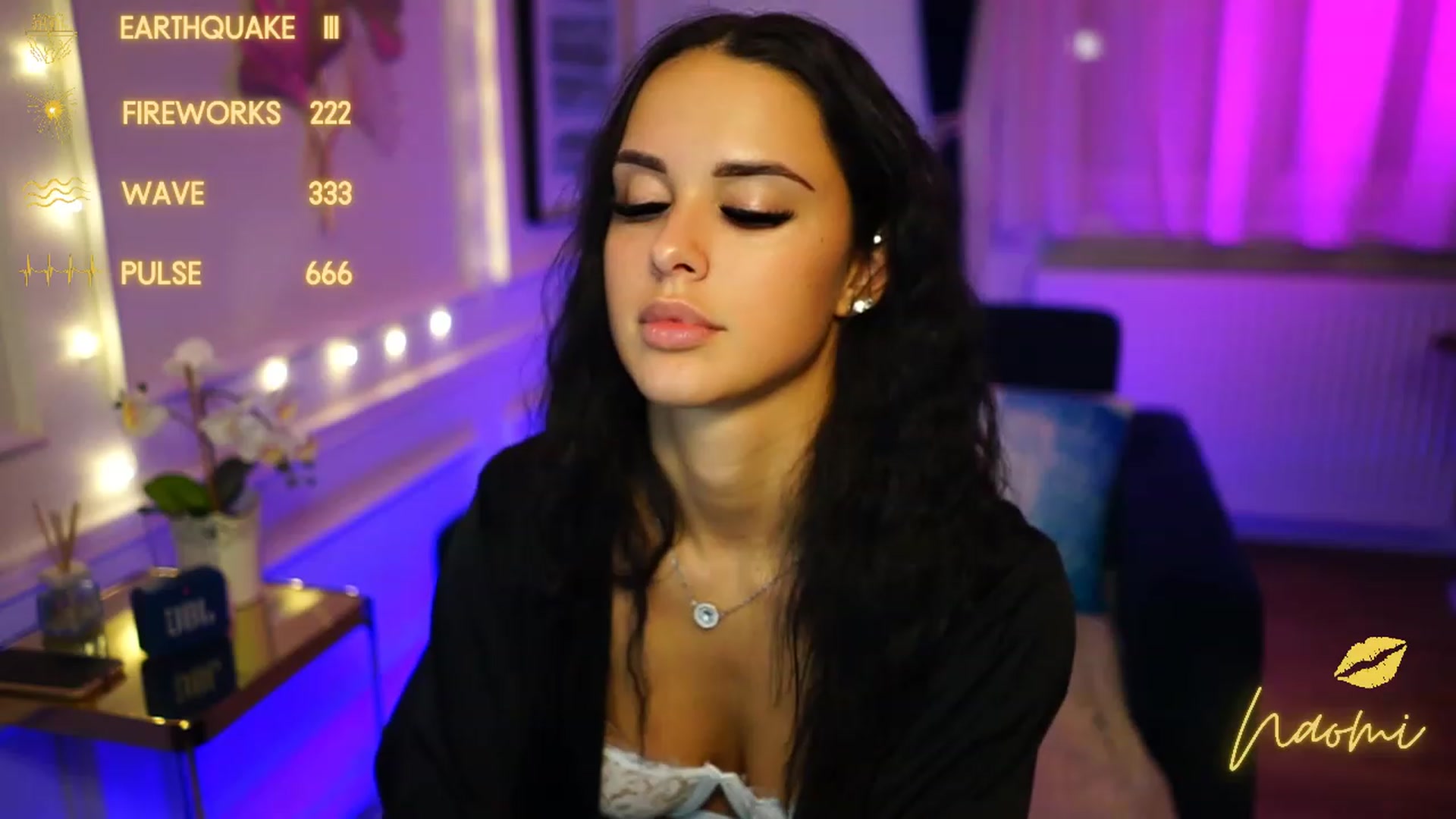 Gallery image thumbnail from cinnabellee's myfreecams stream on, 12/08/2022, 01:22 image 14 of 20