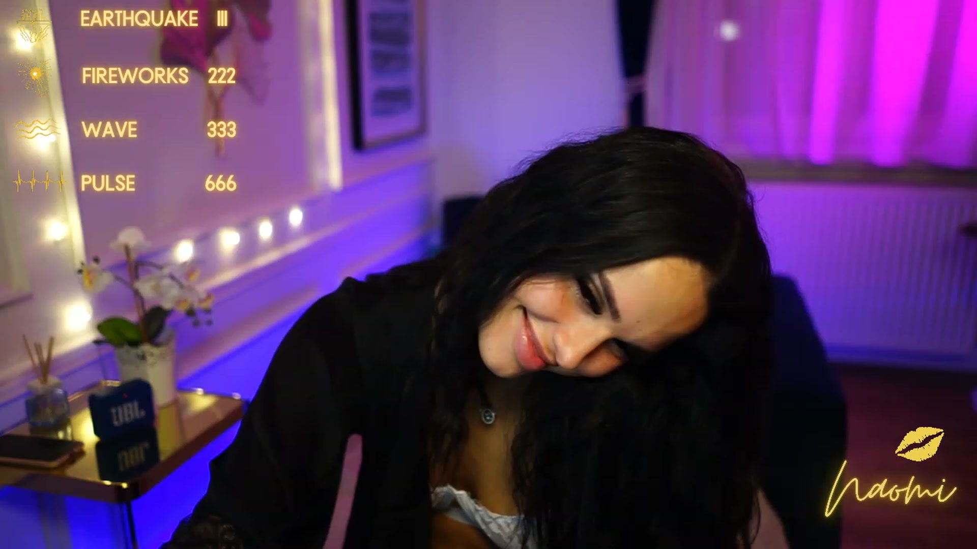 Gallery image thumbnail from cinnabellee's myfreecams stream on, 12/08/2022, 01:22 image 12 of 20