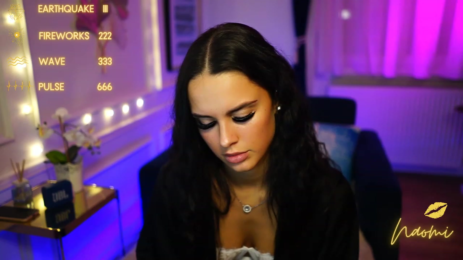 Gallery image thumbnail from cinnabellee's myfreecams stream on, 12/08/2022, 01:22 image 15 of 20