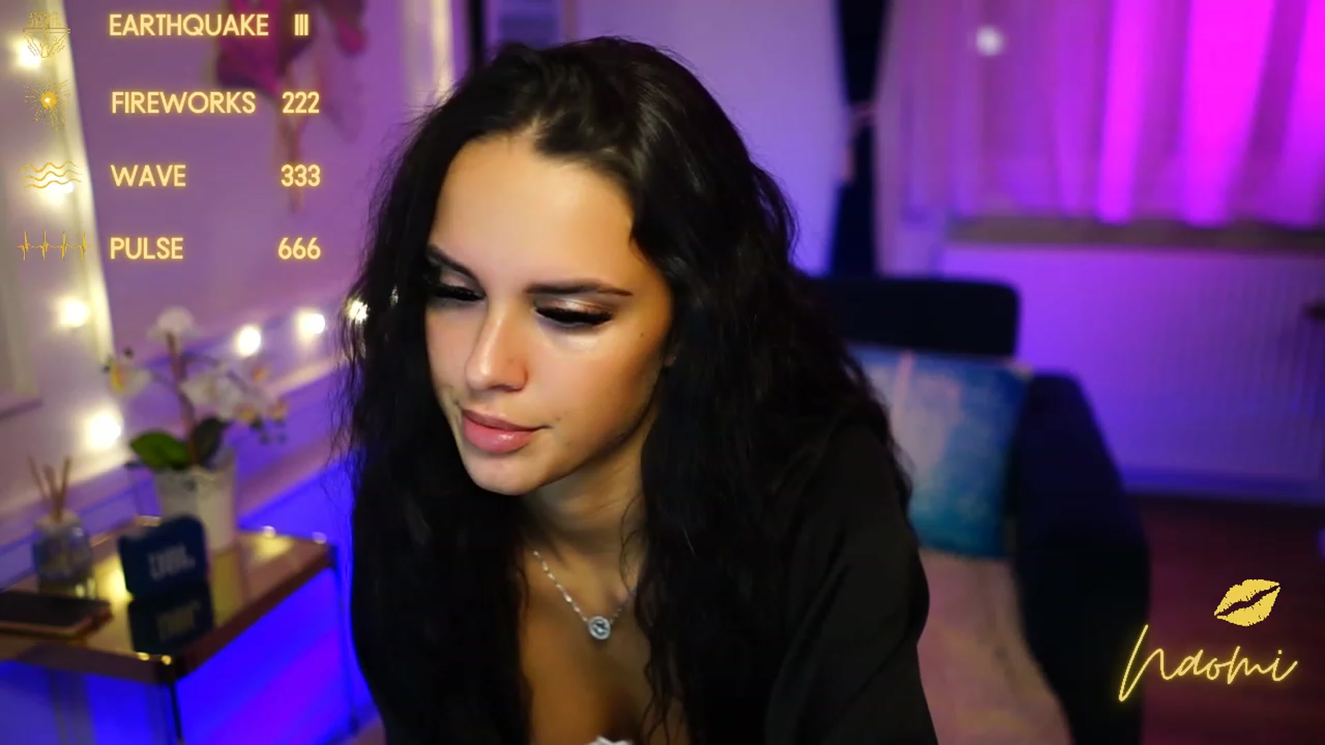 Gallery image thumbnail from cinnabellee's myfreecams stream on, 12/08/2022, 01:22 image 5 of 20