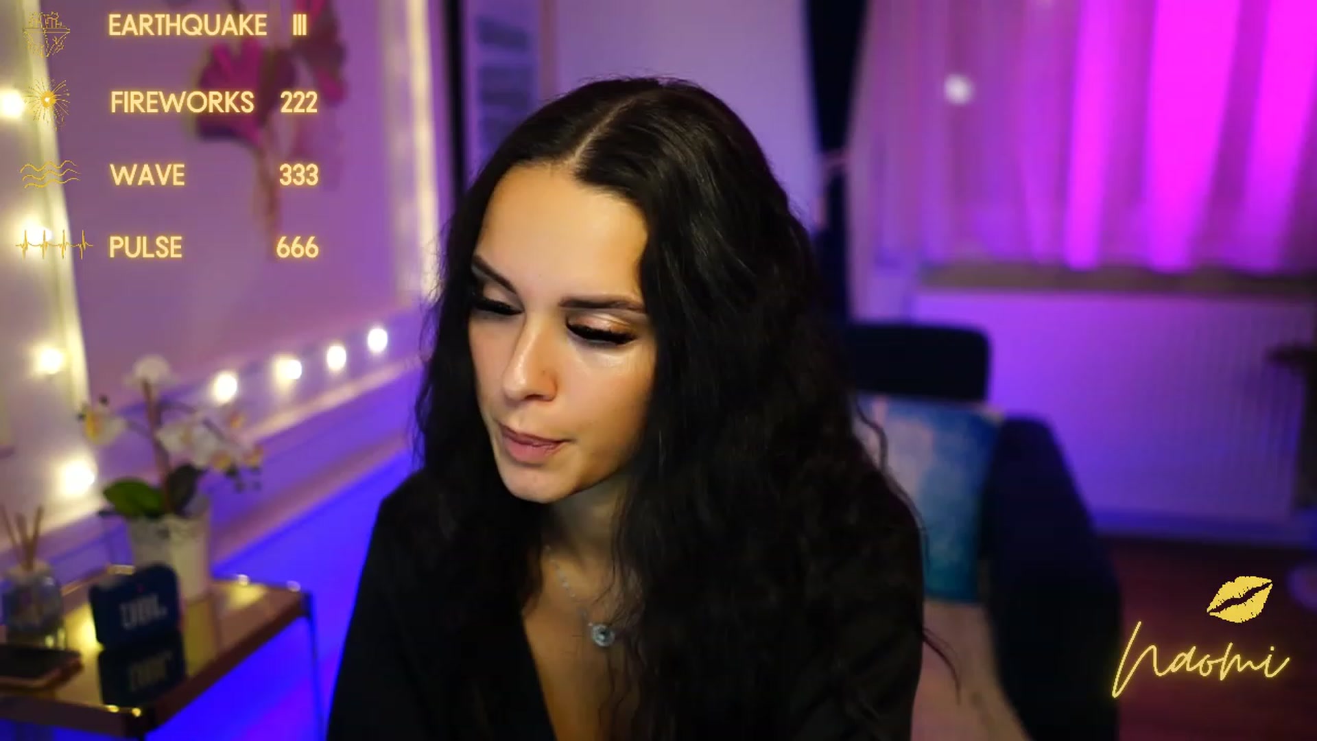 Gallery image thumbnail from cinnabellee's myfreecams stream on, 12/08/2022, 01:22 image 1 of 20